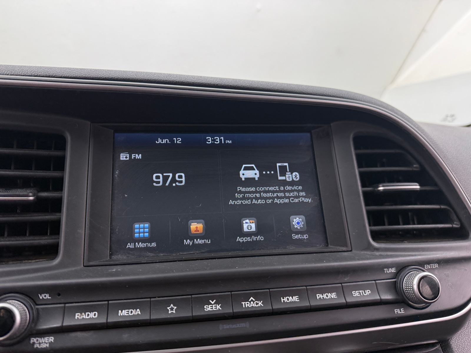 Thumbnail: 2019 Hyundai Elantra - 4
