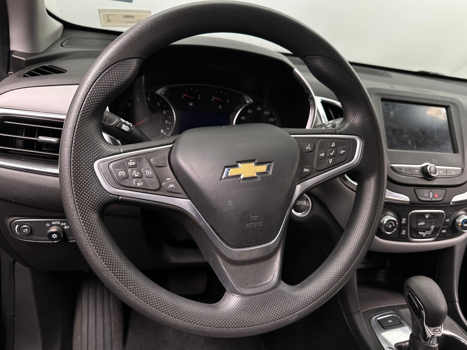 Thumbnail: 2022 Chevrolet Equinox - 5
