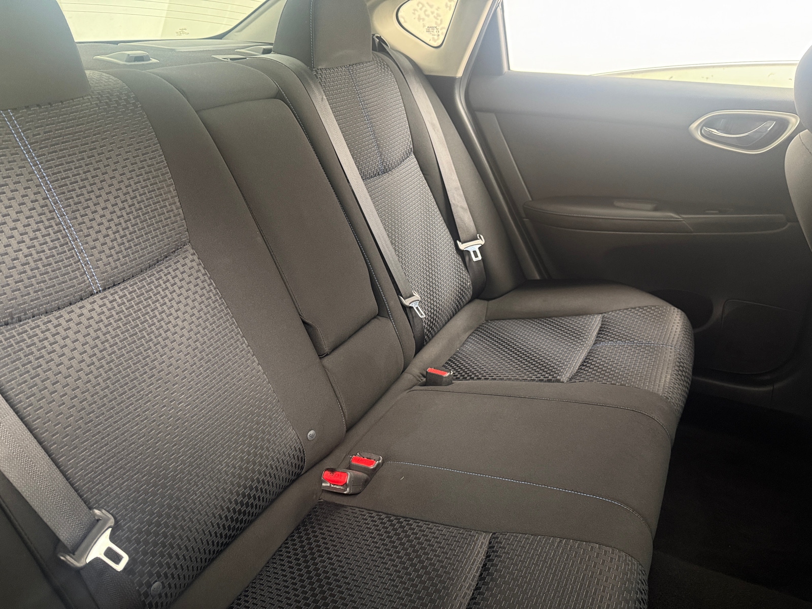 Thumbnail: 2016 Nissan Sentra - 6