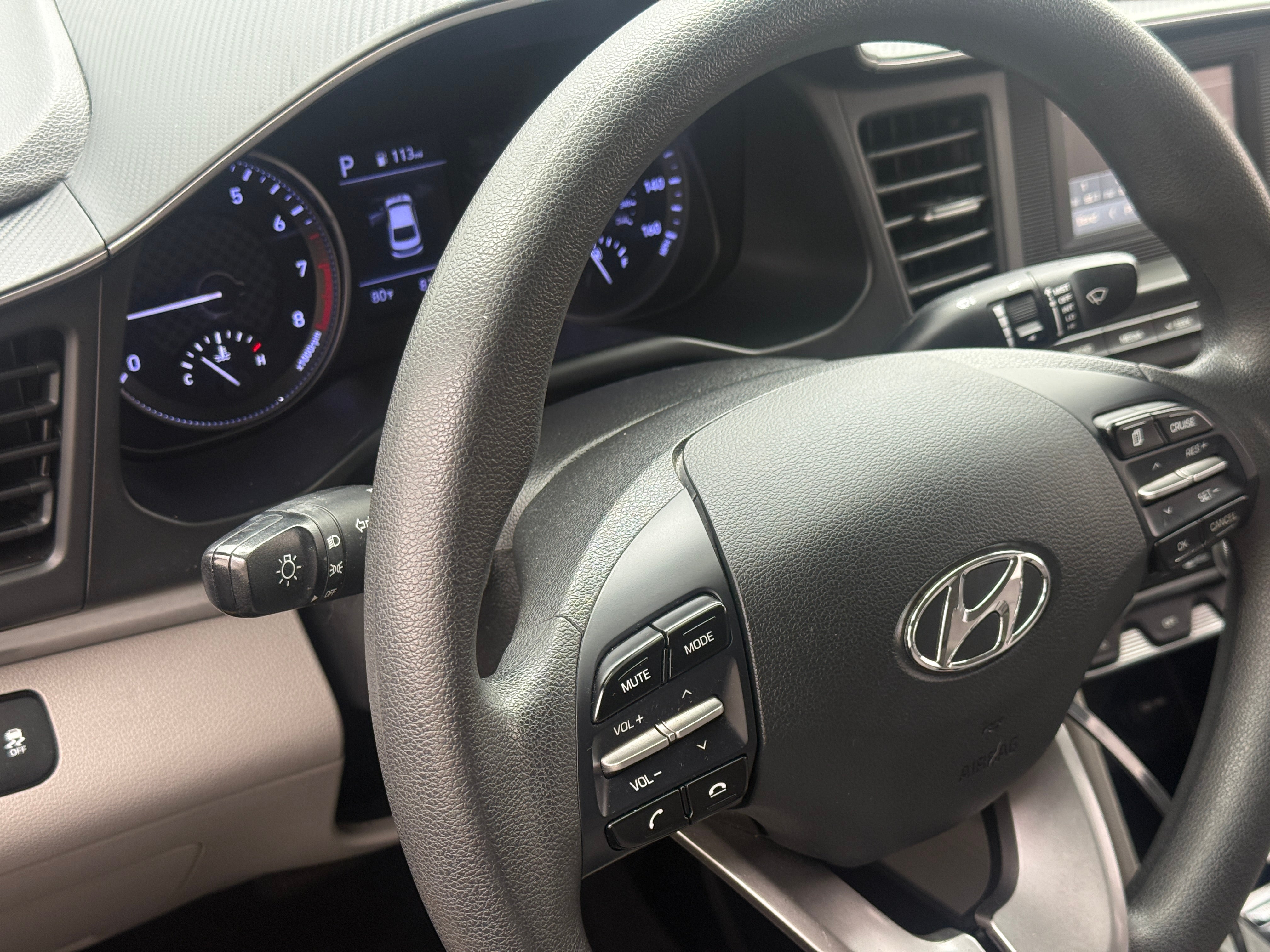 2020 Hyundai Elantra SE - Photo 16
