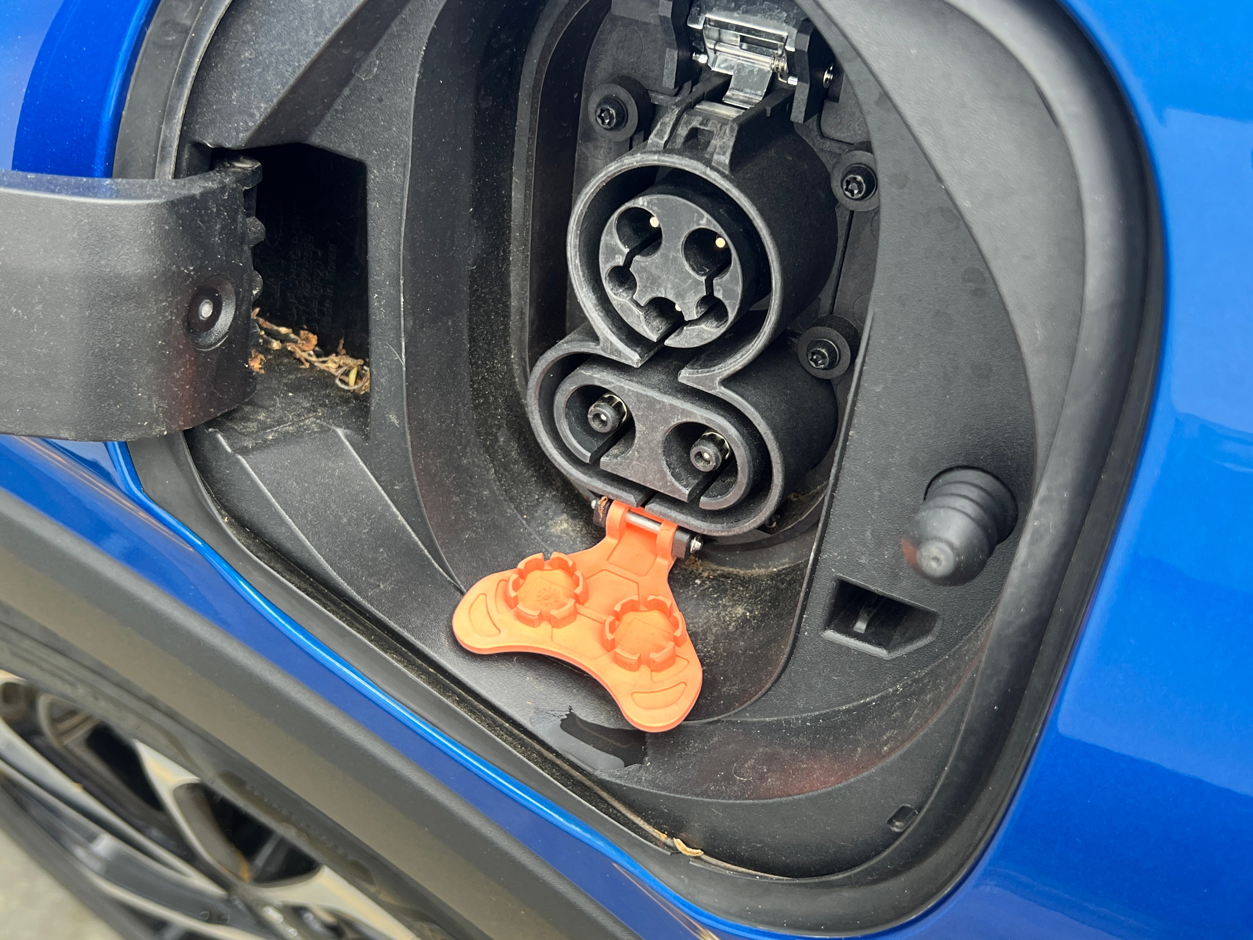 Used 2022 Chevrolet Bolt EUV Premier with VIN 1G1FZ6S00N4134323 for sale in Auburn, WA