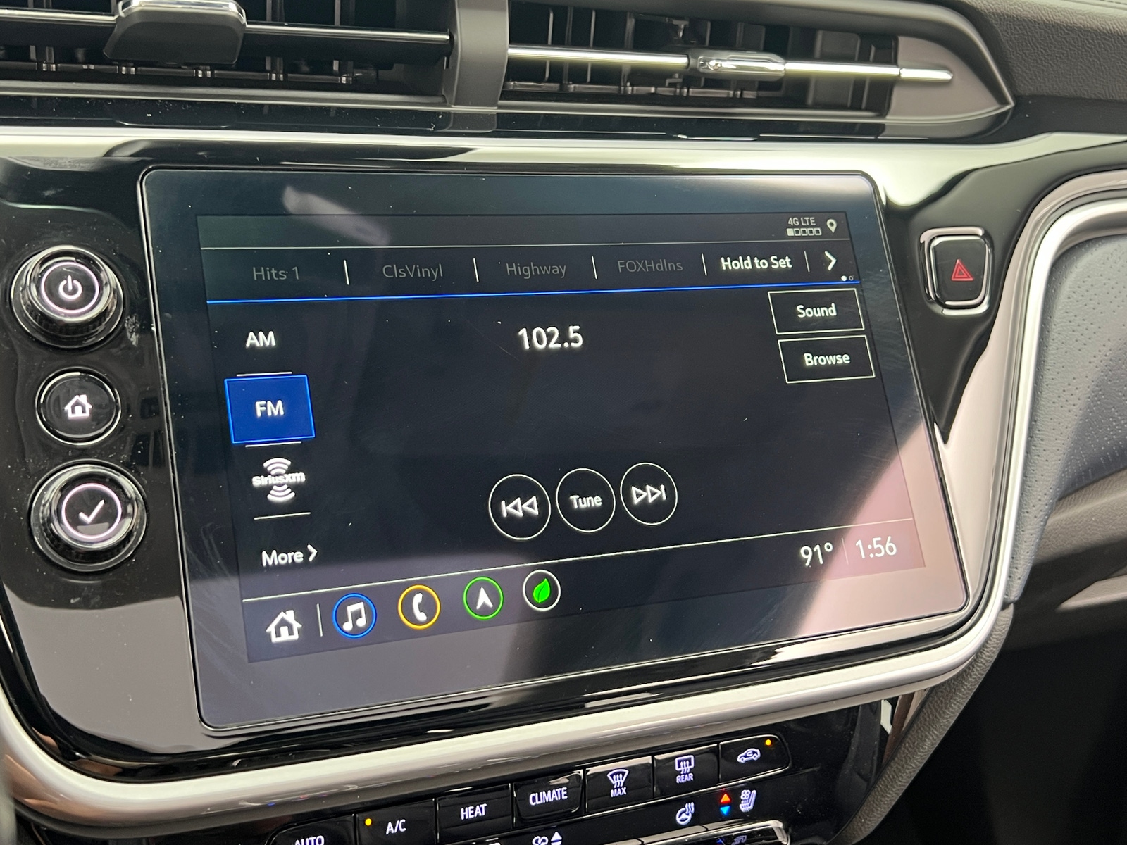 Thumbnail: 2022 Chevrolet Bolt EUV - 3