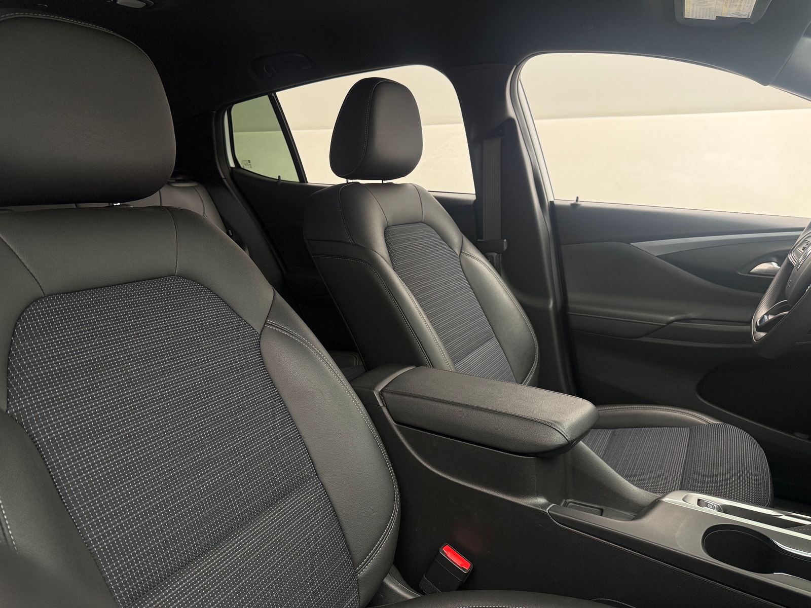 Thumbnail: 2025 Buick Envista - 2