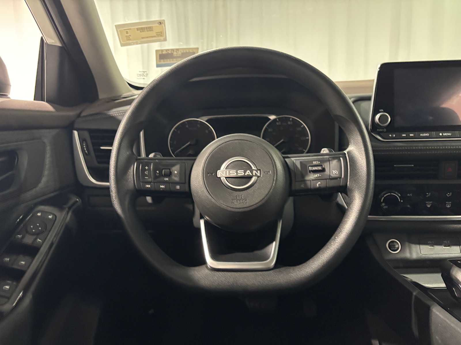 Thumbnail: 2023 Nissan Rogue - 5