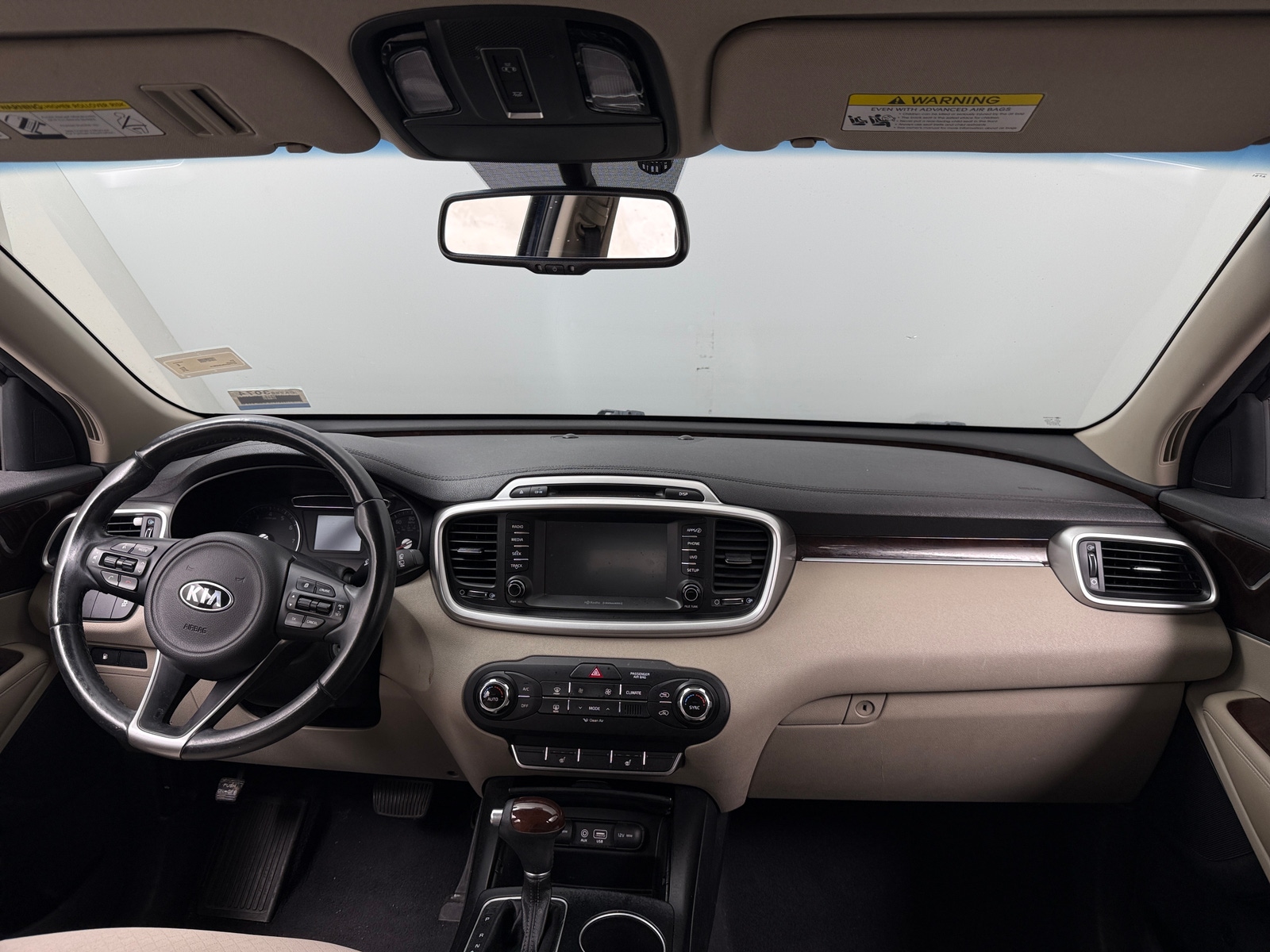 Thumbnail: 2018 Kia Sorento - 3