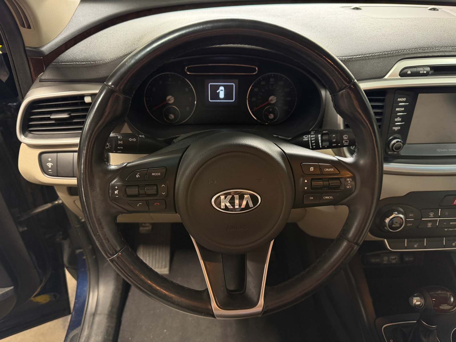 Thumbnail: 2018 Kia Sorento - 5