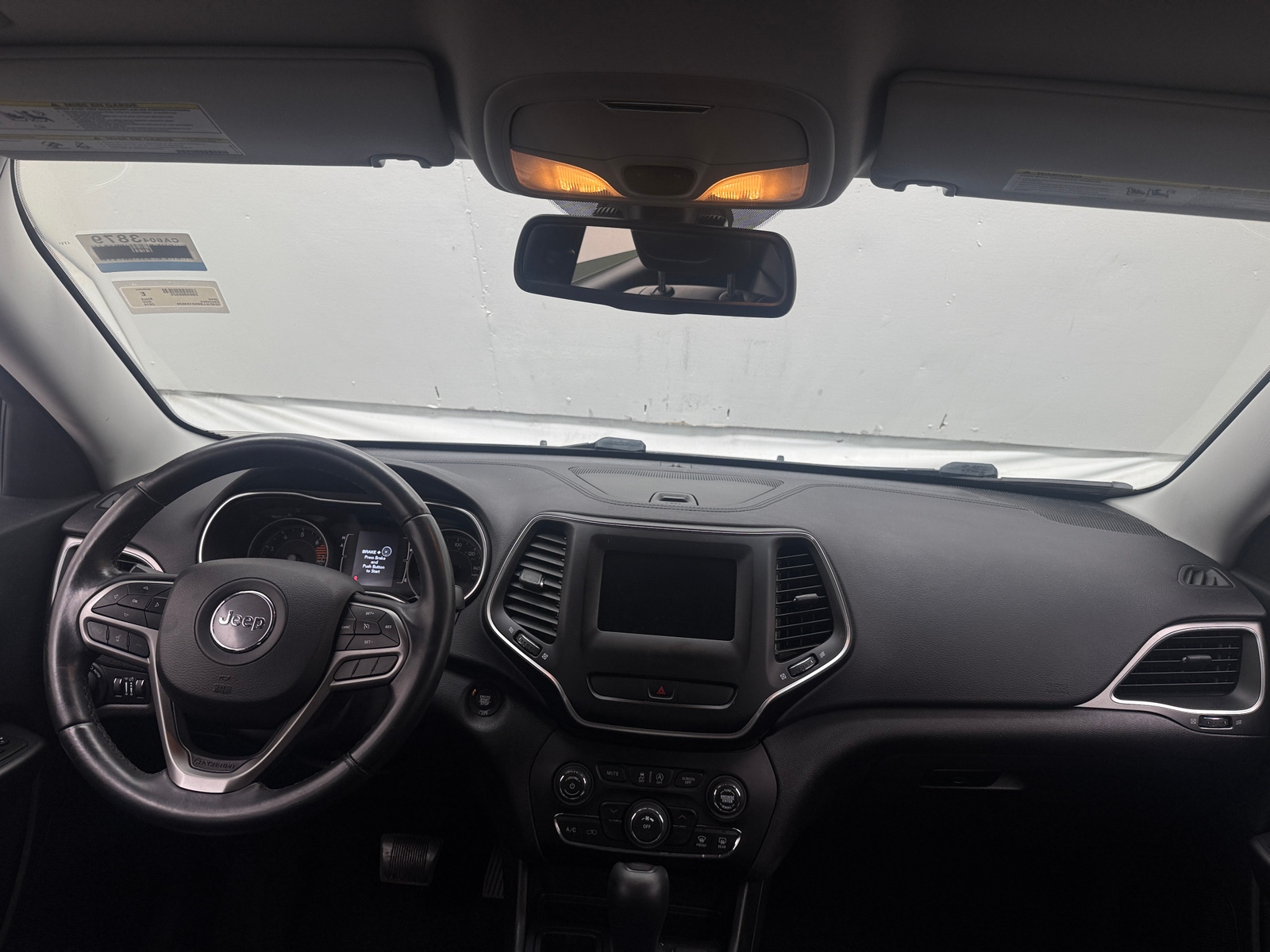 Thumbnail: 2019 Jeep Cherokee - 3