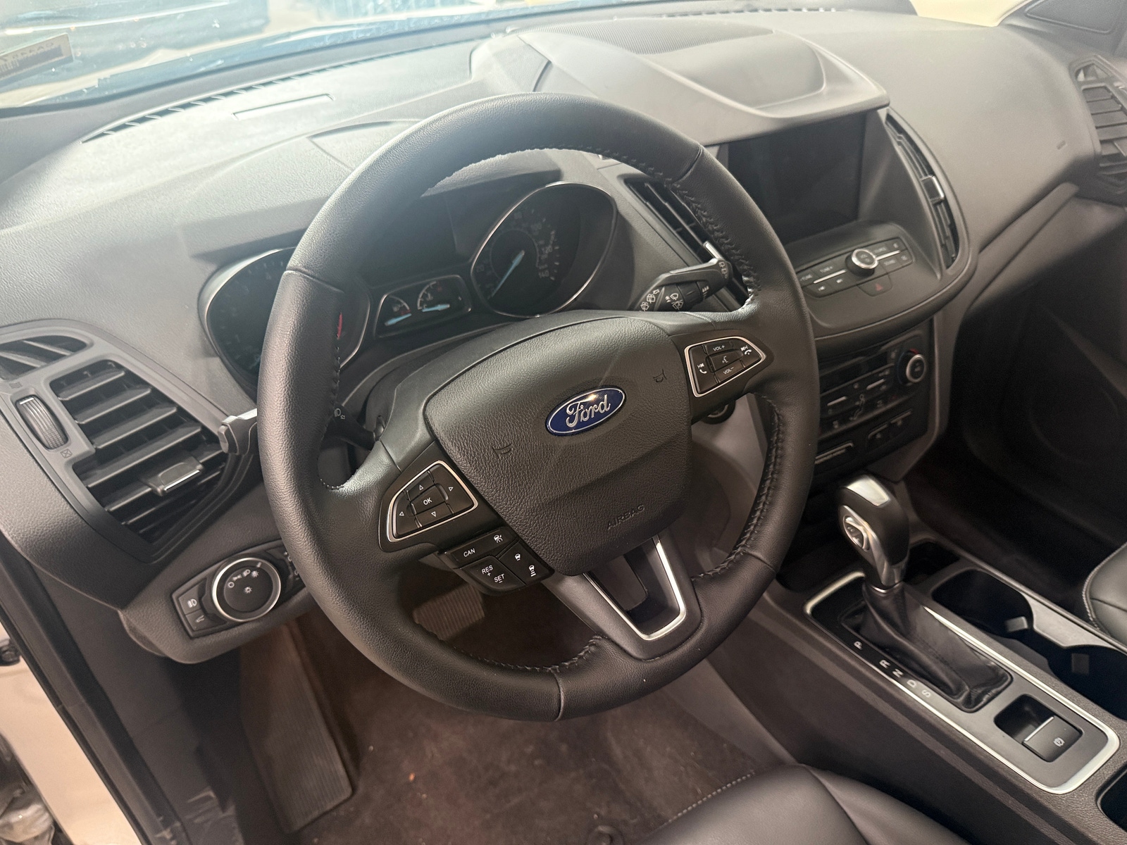 Thumbnail: 2019 Ford Escape - 4
