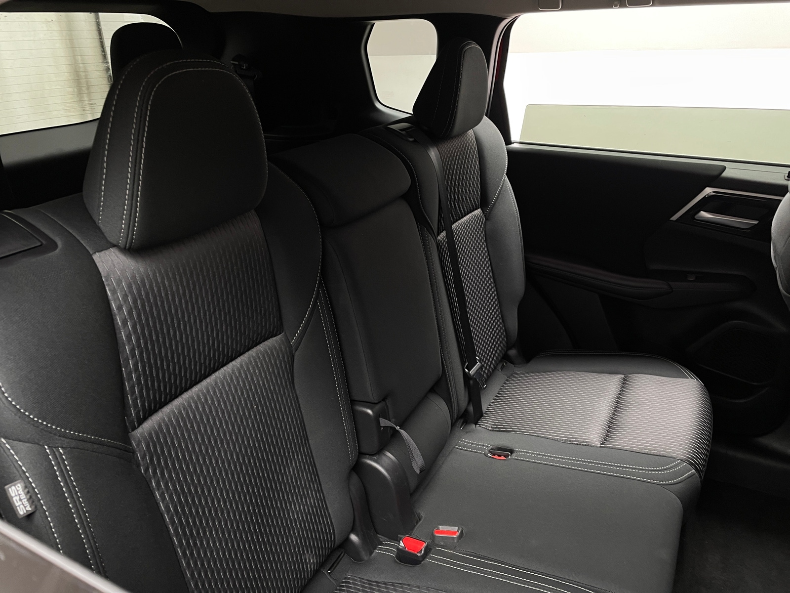 Thumbnail: 2024 Mitsubishi Outlander - 6