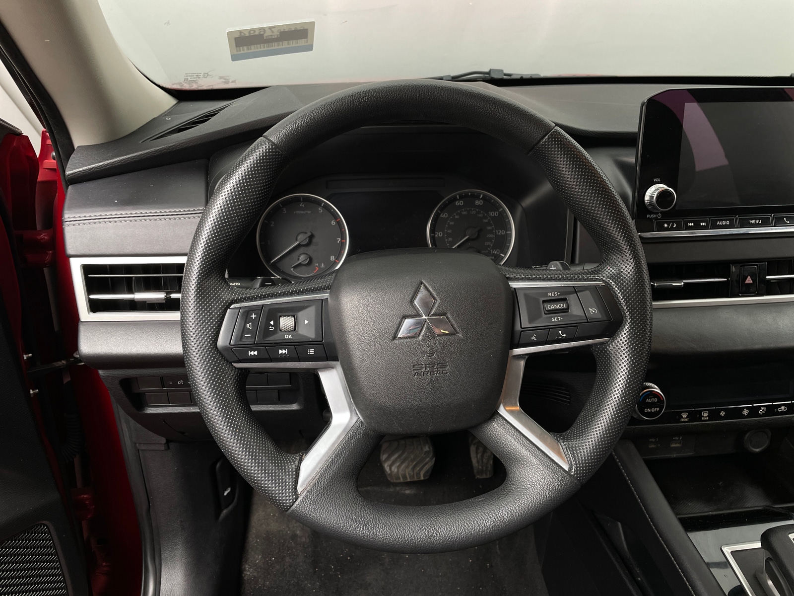 Thumbnail: 2024 Mitsubishi Outlander - 5