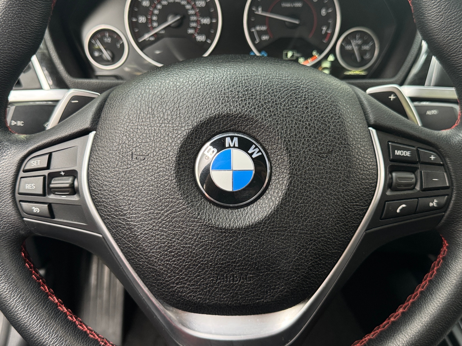 Thumbnail: 2018 BMW 3 Series - 4