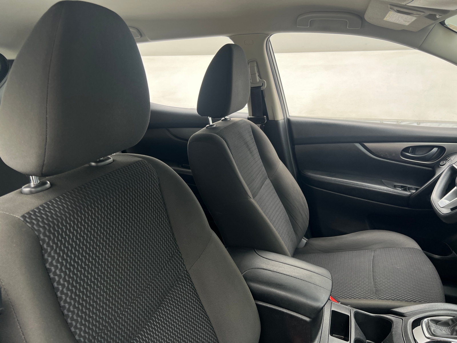 Thumbnail: 2022 Nissan Rogue Sport - 2