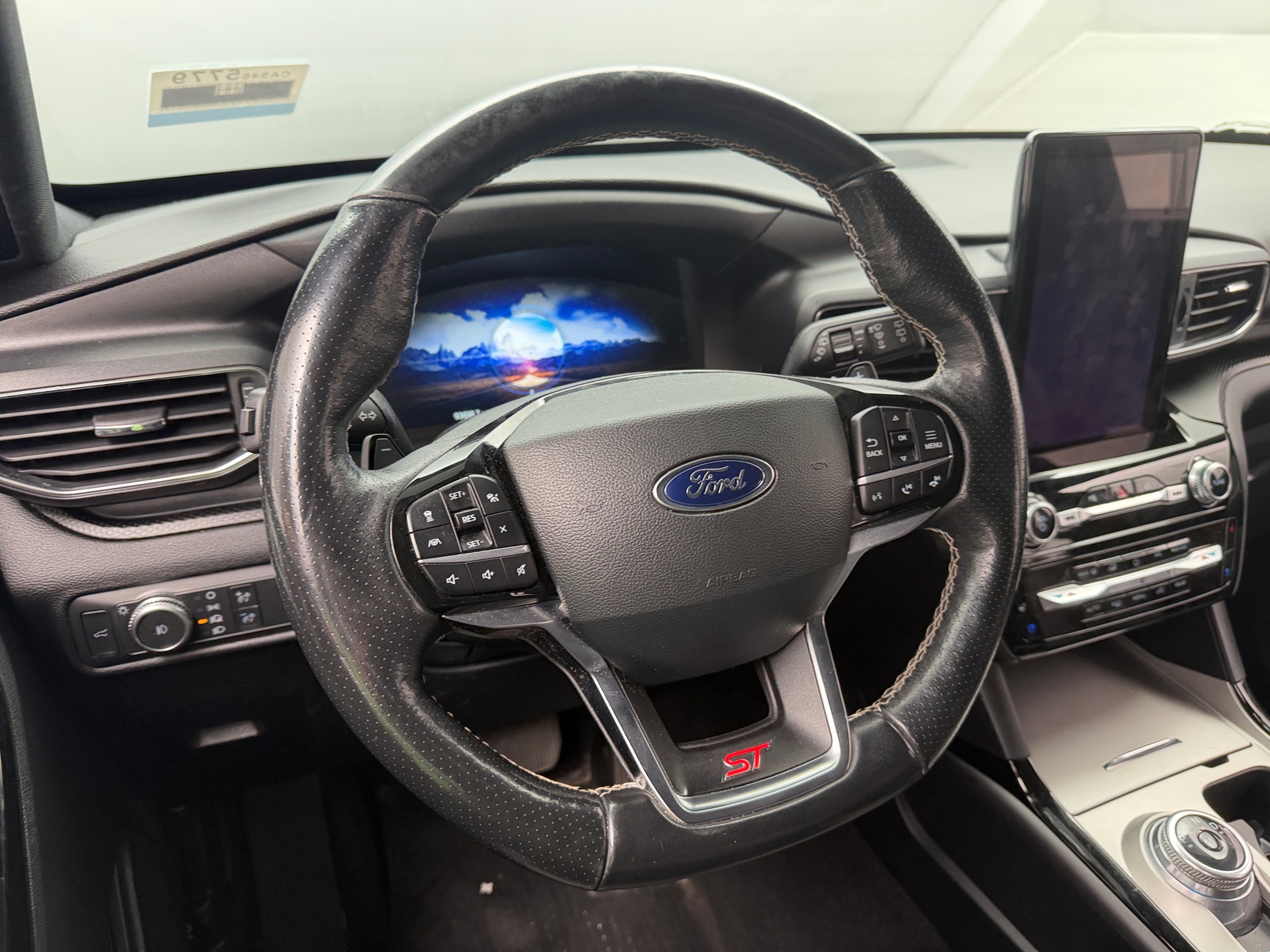 Thumbnail: 2022 Ford Explorer - 4