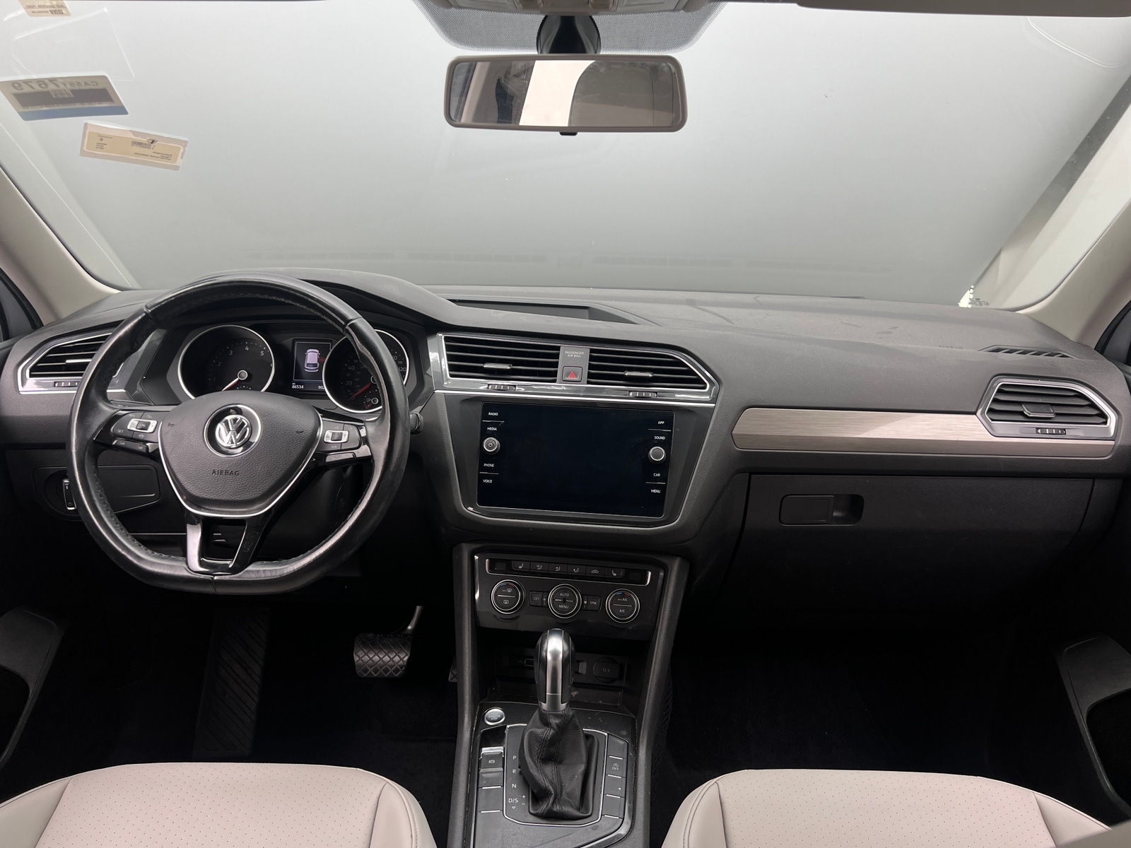 Thumbnail: 2019 Volkswagen Tiguan - 2
