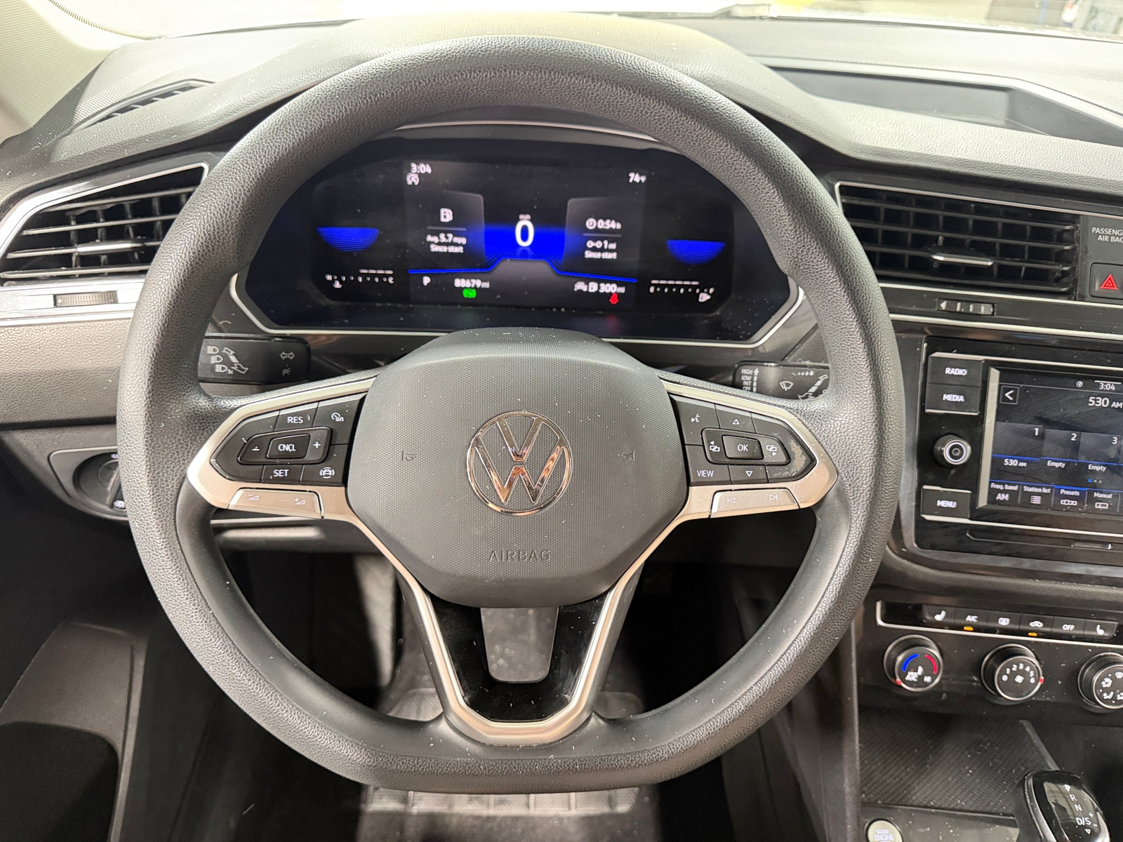 Thumbnail: 2022 Volkswagen Tiguan - 5