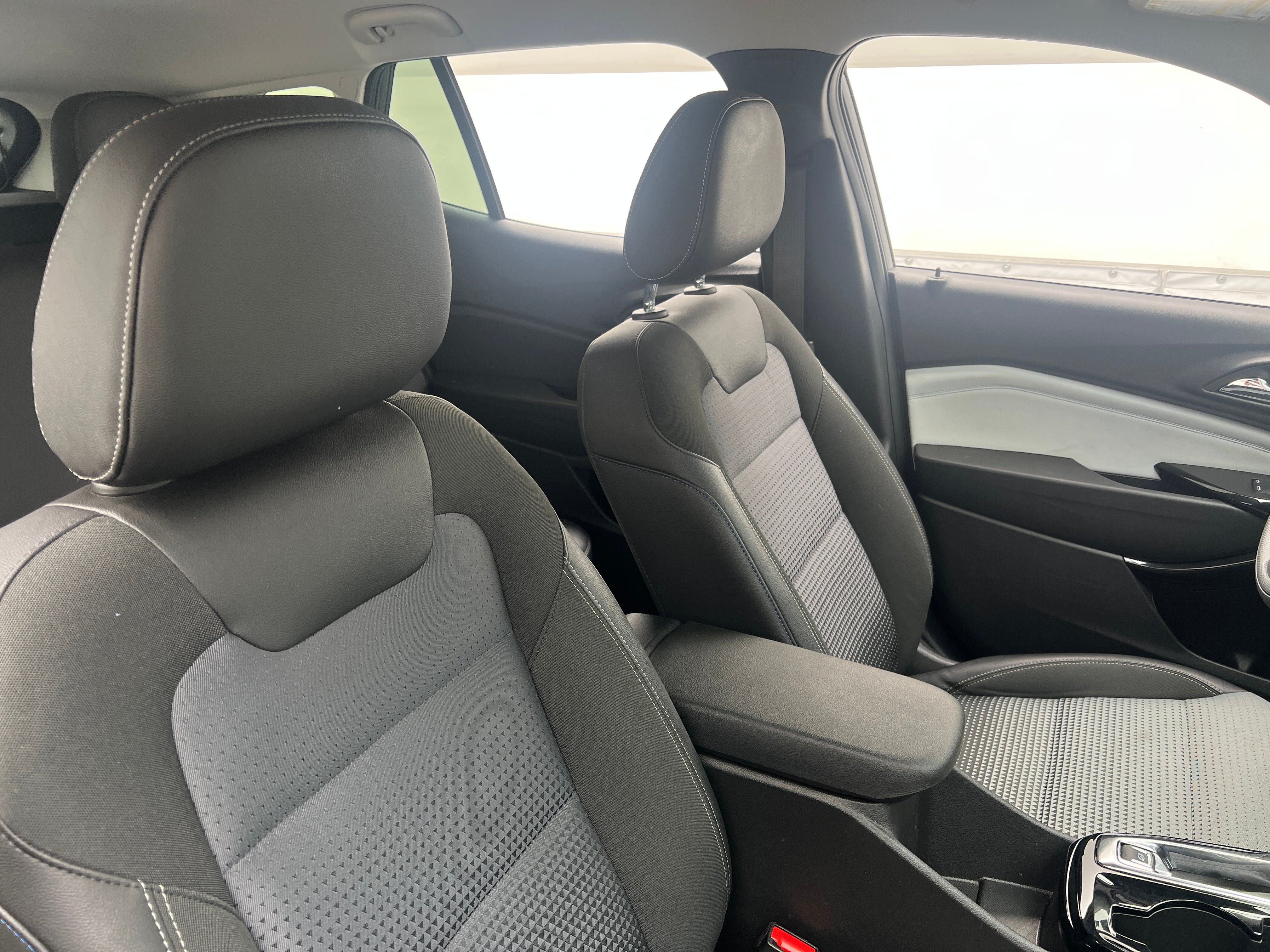Thumbnail: 2025 Chevrolet Trax - 2