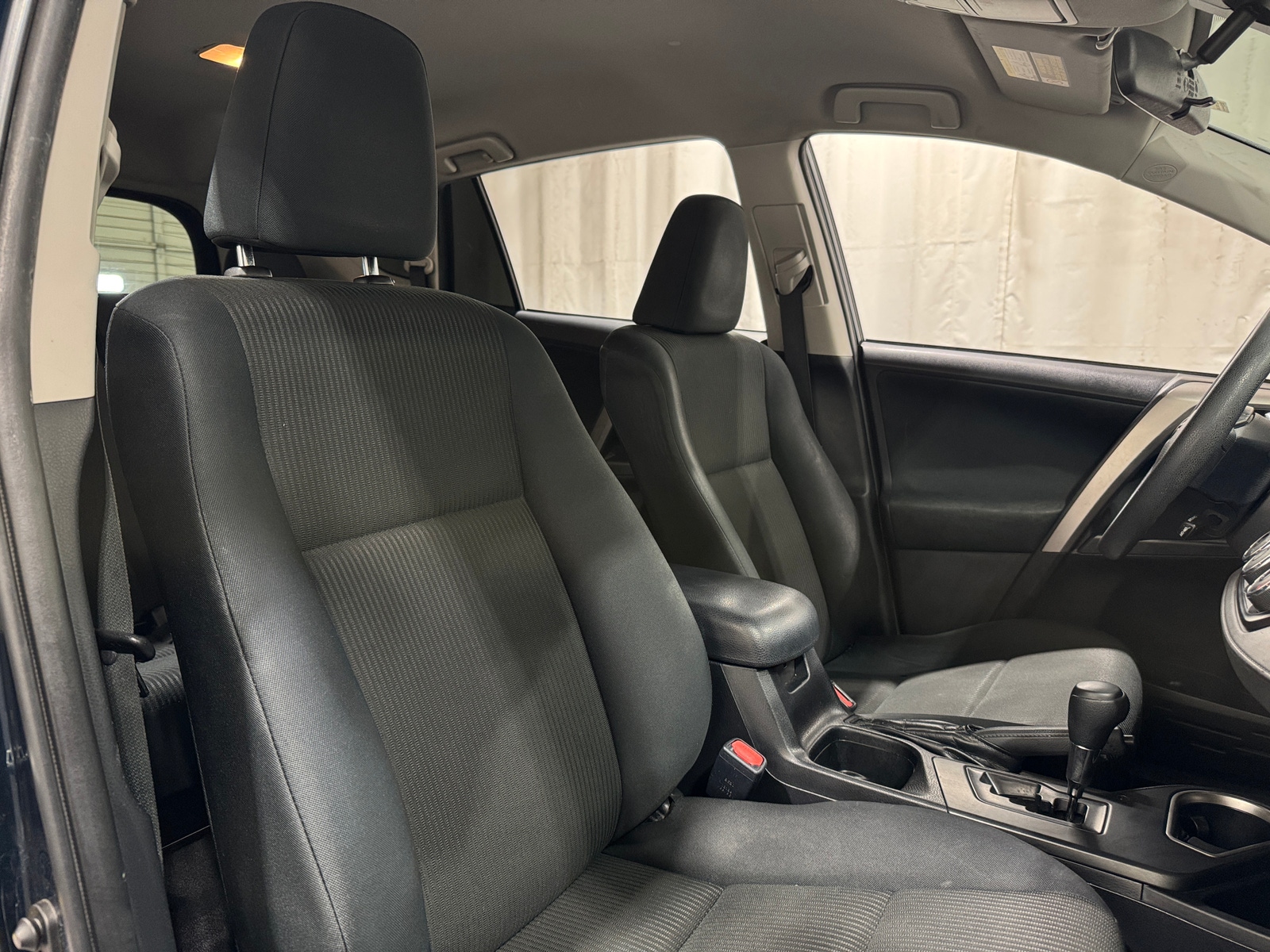 Thumbnail: 2018 Toyota RAV4 - 2