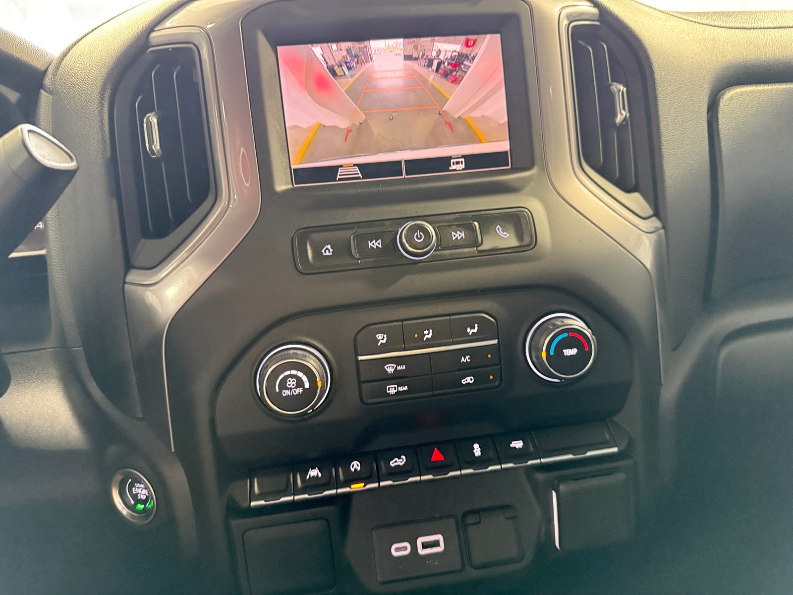 Thumbnail: 2022 Chevrolet Silverado 1500 - 4