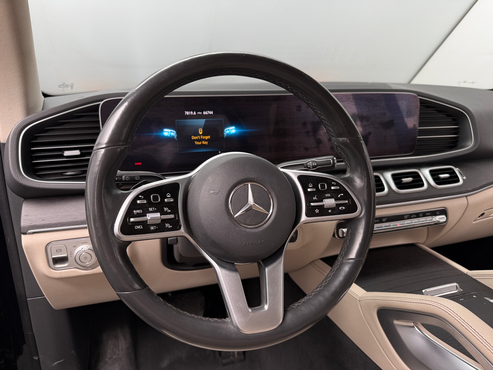 Thumbnail: 2020 Mercedes-Benz GLE - 4
