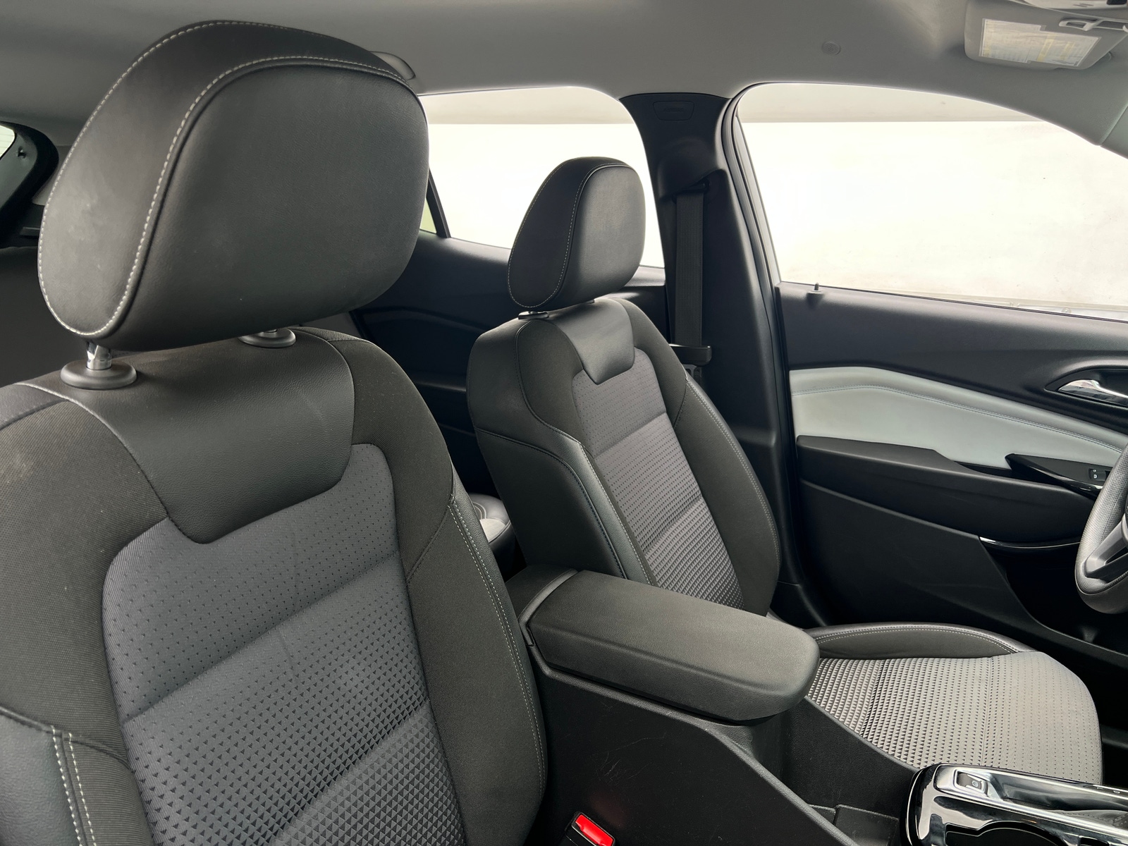 Thumbnail: 2025 Chevrolet Trax - 2