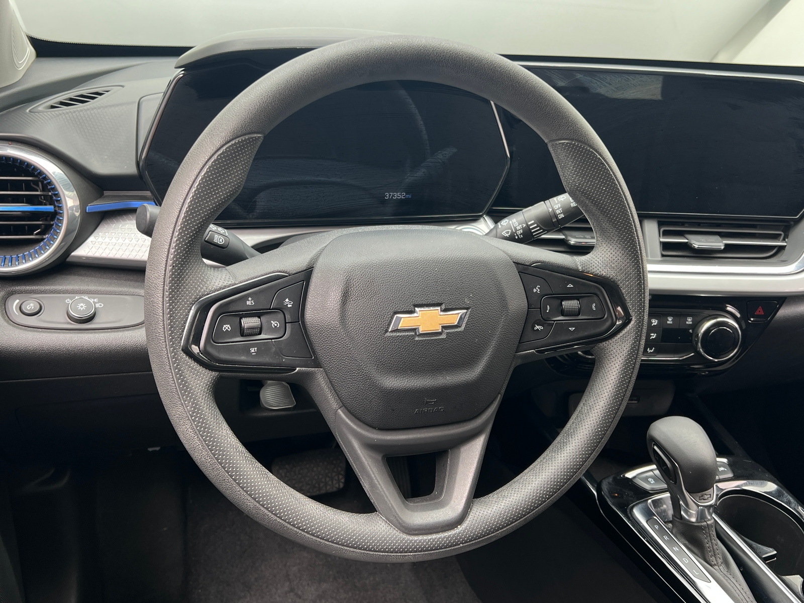 Thumbnail: 2025 Chevrolet Trax - 5