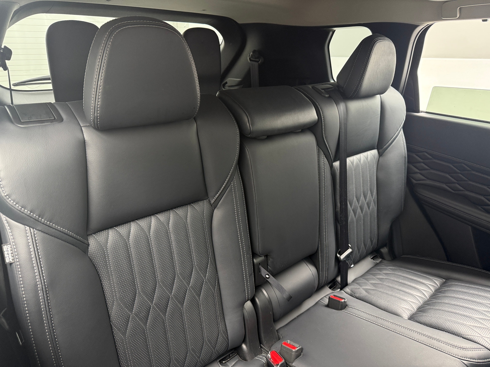 Thumbnail: 2025 Mitsubishi Outlander - 5