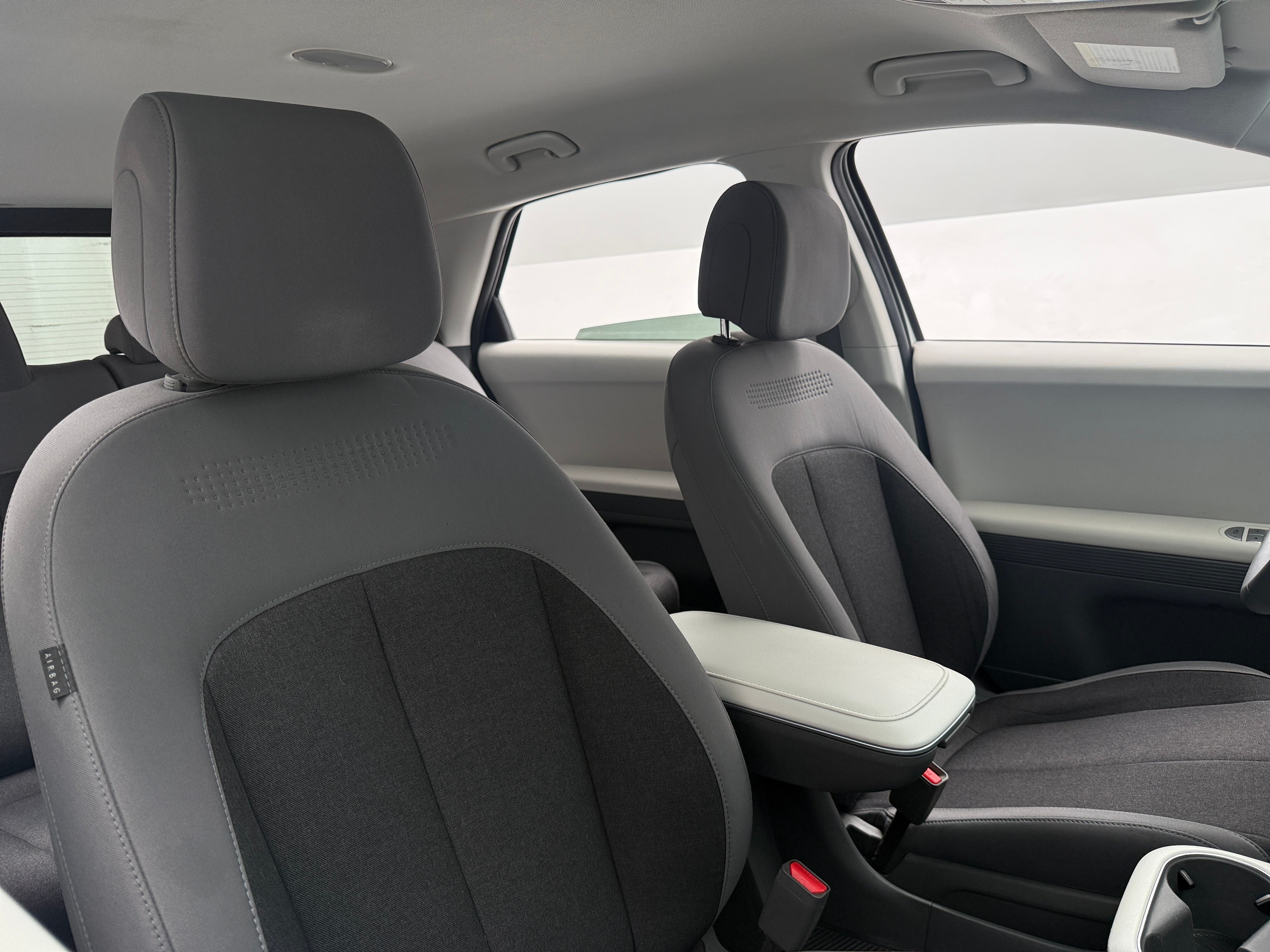 Used 2022 Hyundai IONIQ 5 SE with VIN KM8KM4AE4NU056467 for sale in Oak Creek, WI