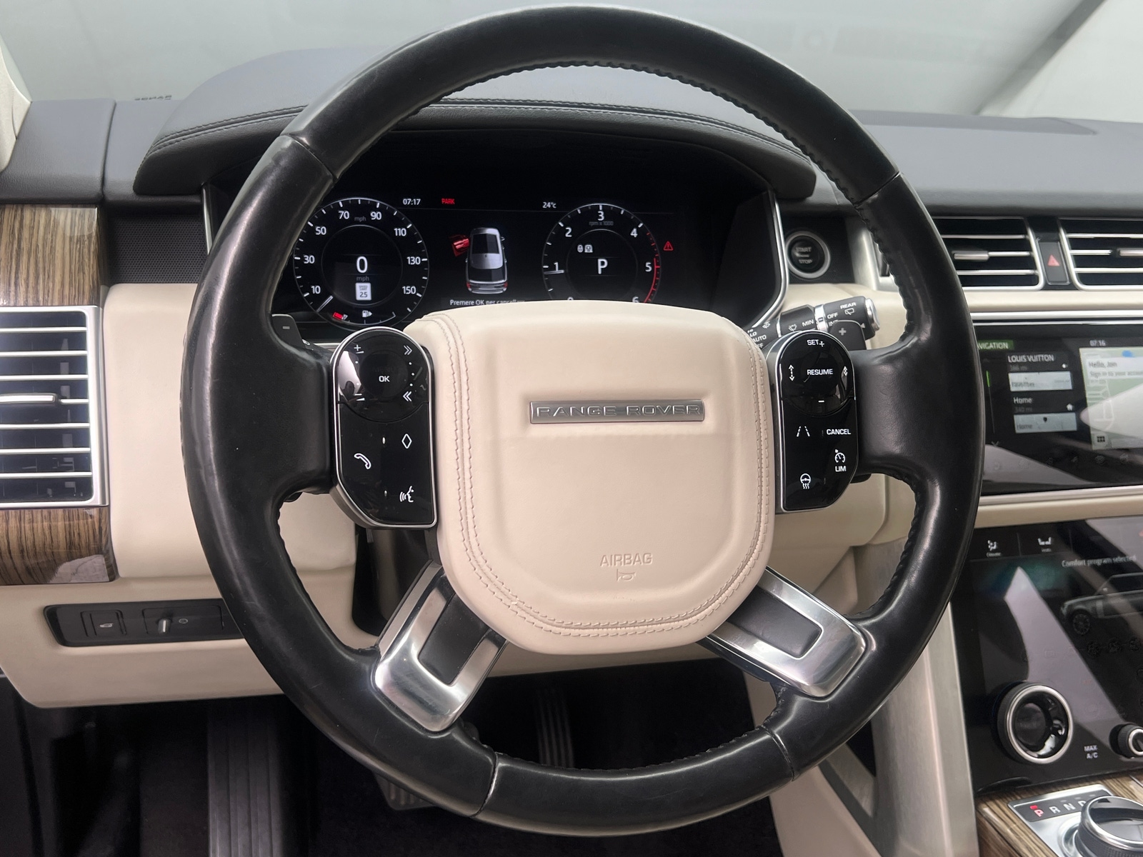 Thumbnail: 2020 Land Rover Range Rover - 4