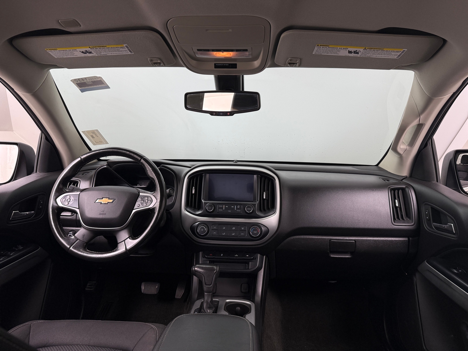 Thumbnail: 2017 Chevrolet Colorado - 3