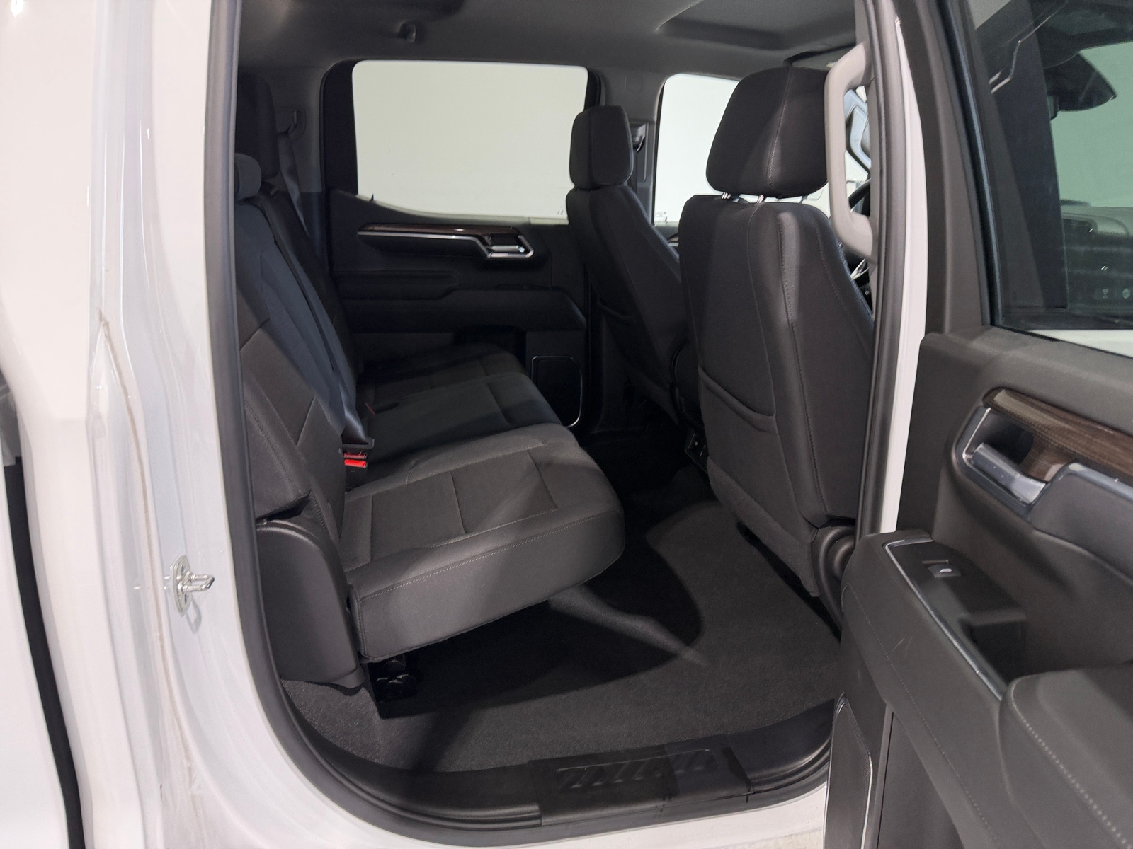 Thumbnail: 2025 Chevrolet Silverado 1500 - 6