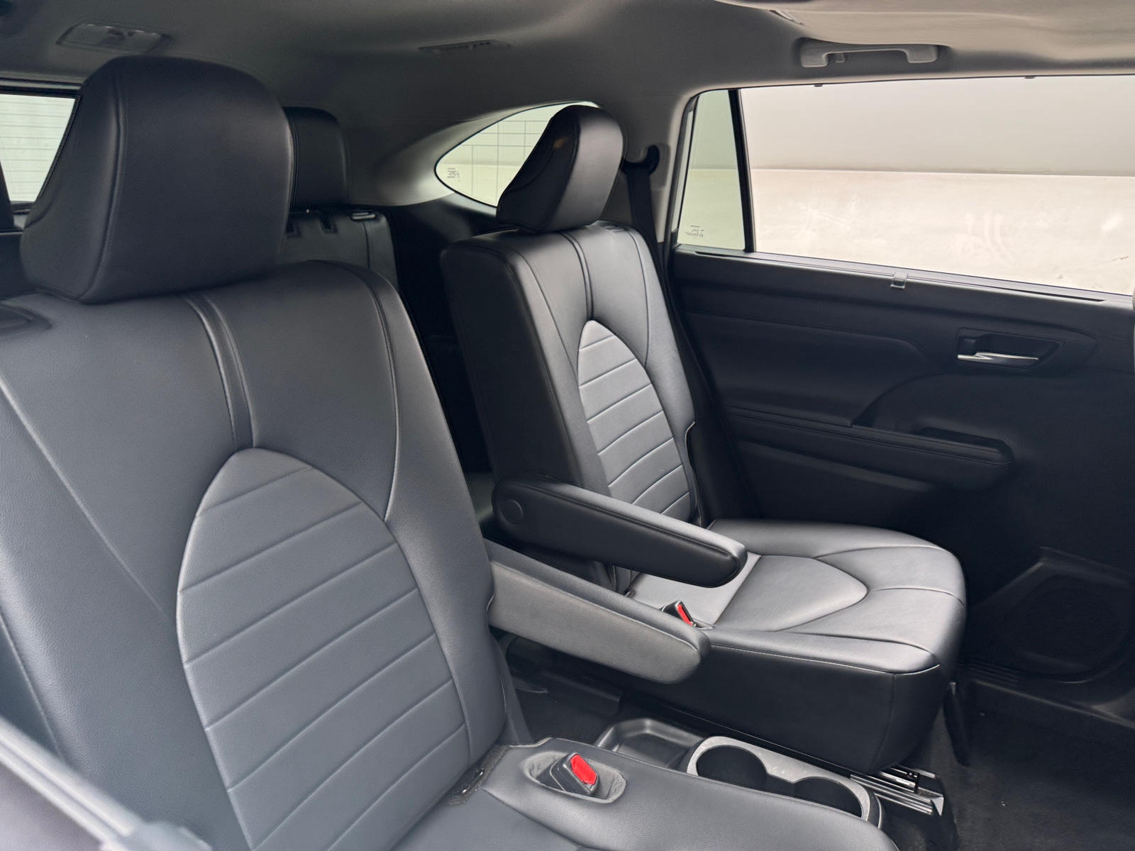 Thumbnail: 2020 Toyota Highlander - 5