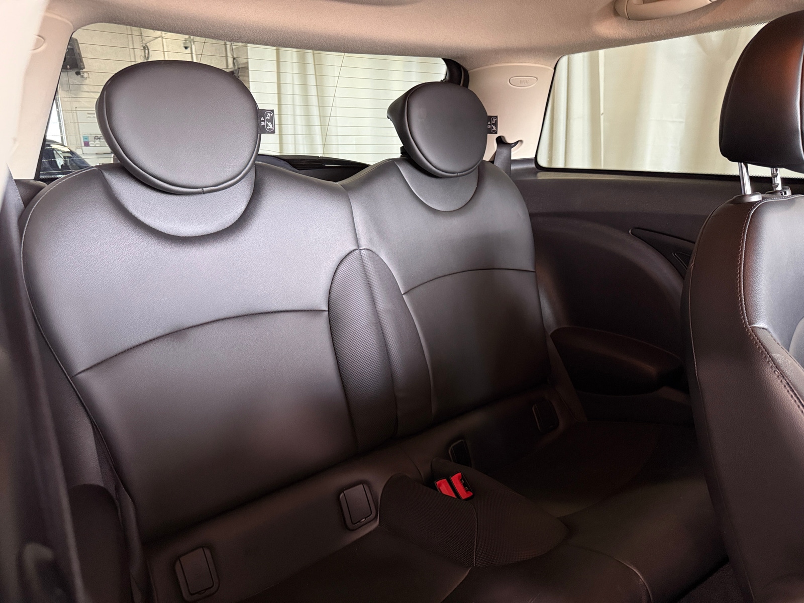 Thumbnail: 2012 MINI Cooper Hardtop - 5