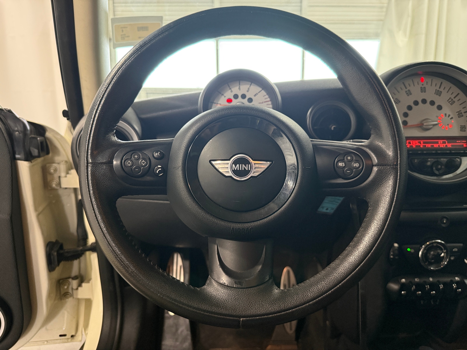 Thumbnail: 2012 MINI Cooper Hardtop - 4