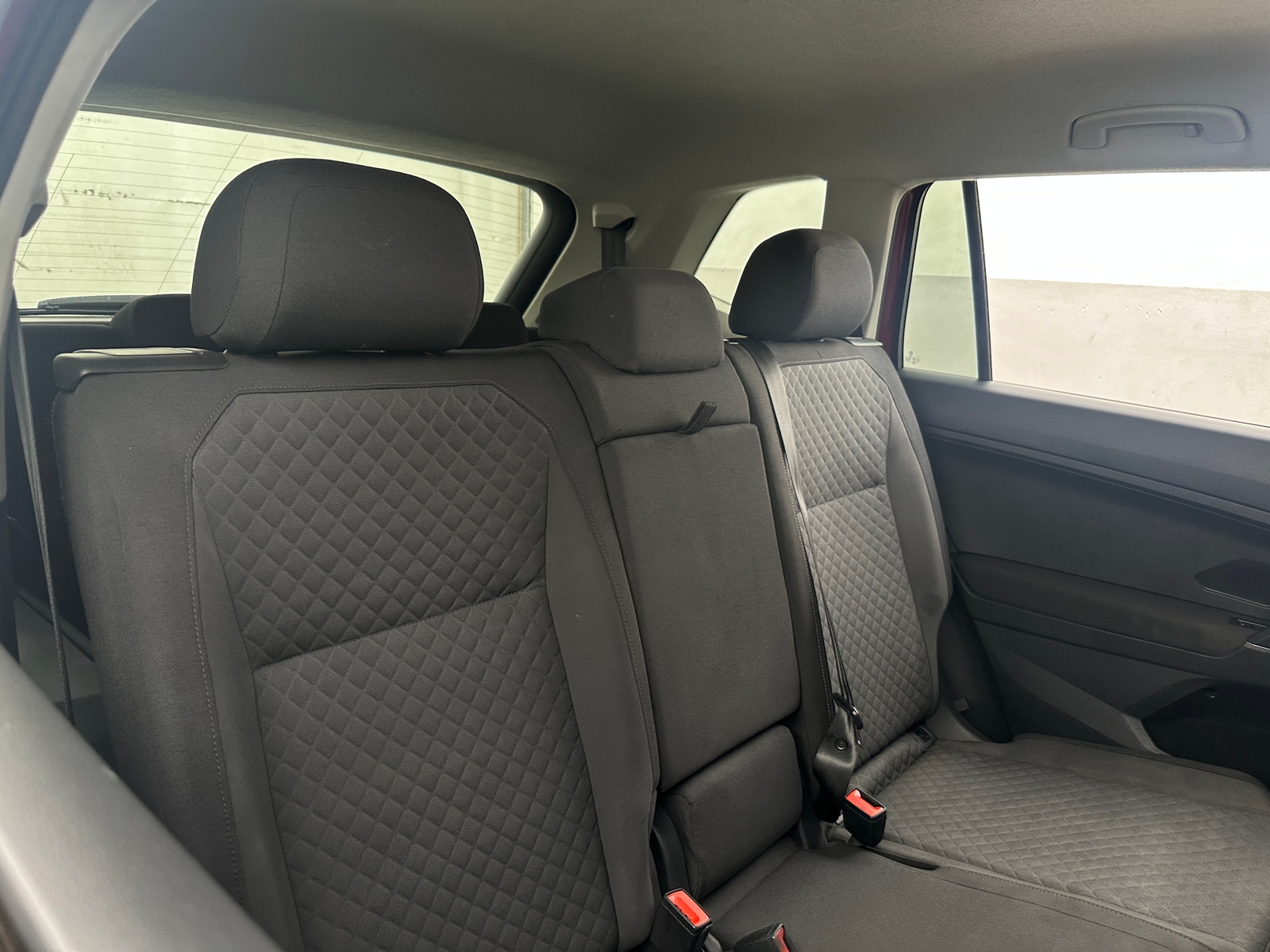 Thumbnail: 2018 Volkswagen Tiguan - 6