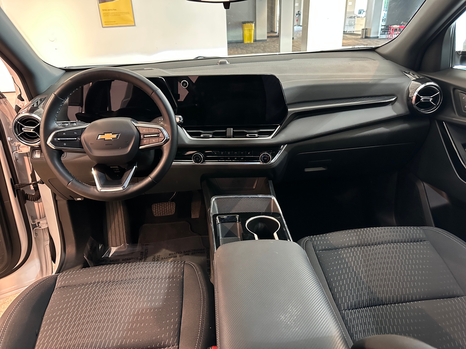 Thumbnail: 2025 Chevrolet Equinox - 3
