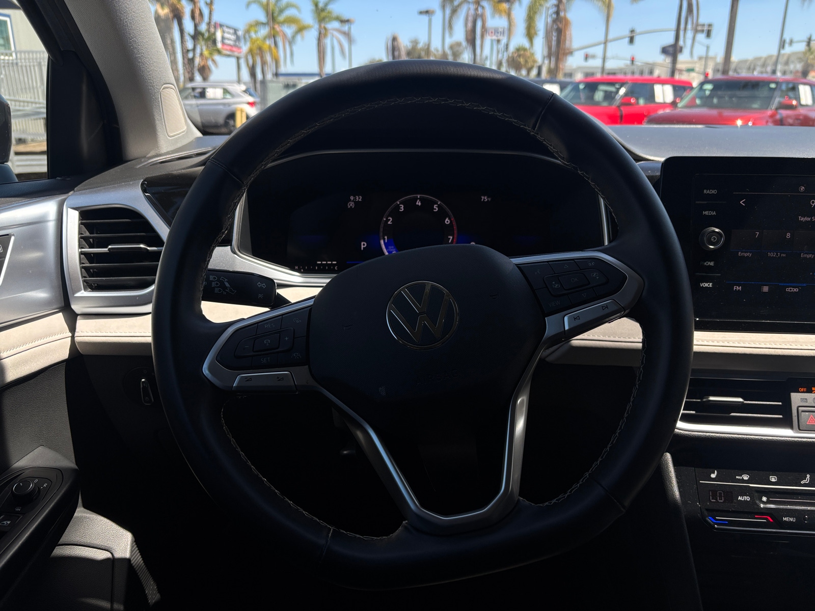 Thumbnail: 2025 Volkswagen Taos - 5