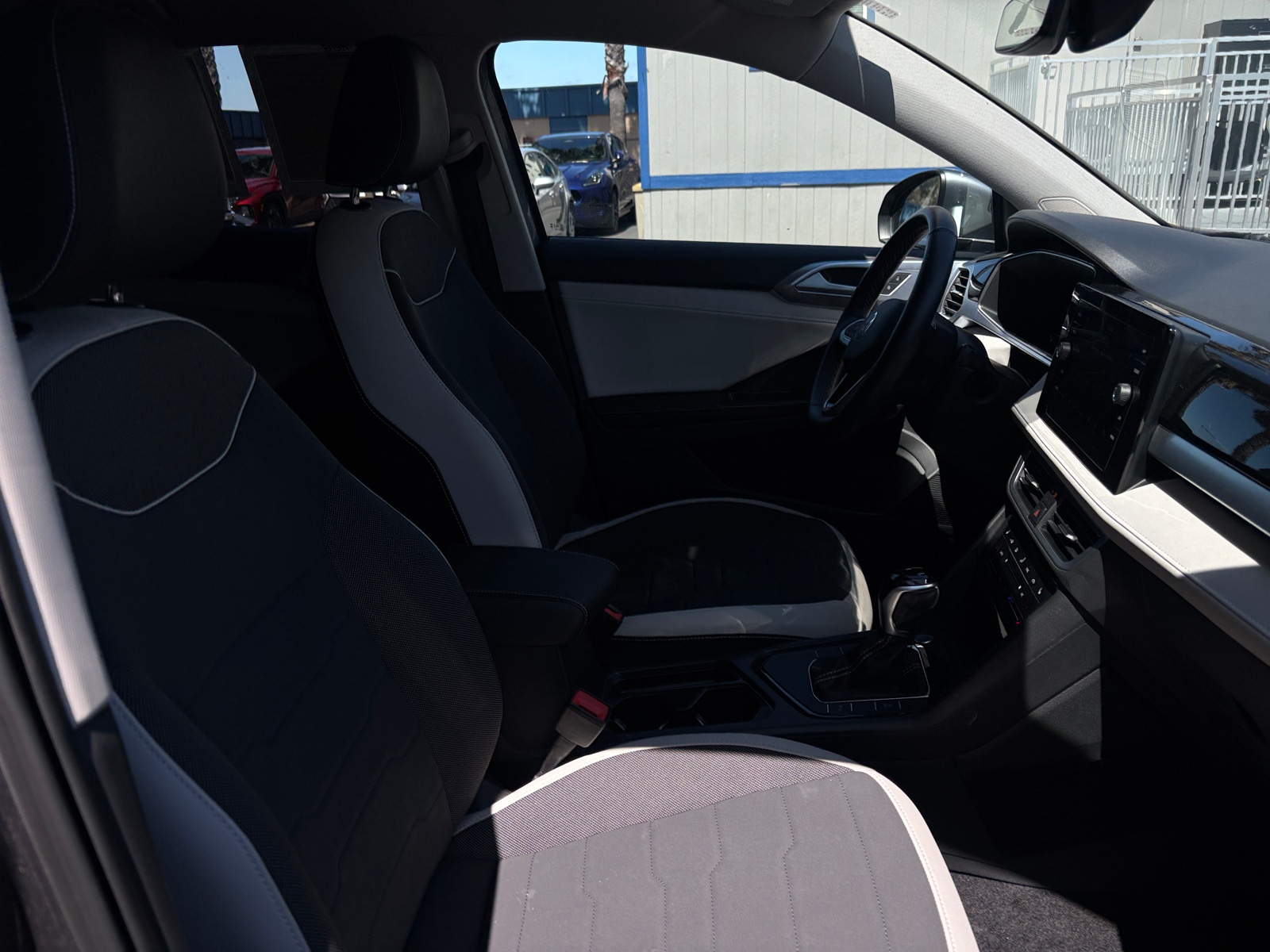 Thumbnail: 2025 Volkswagen Taos - 2