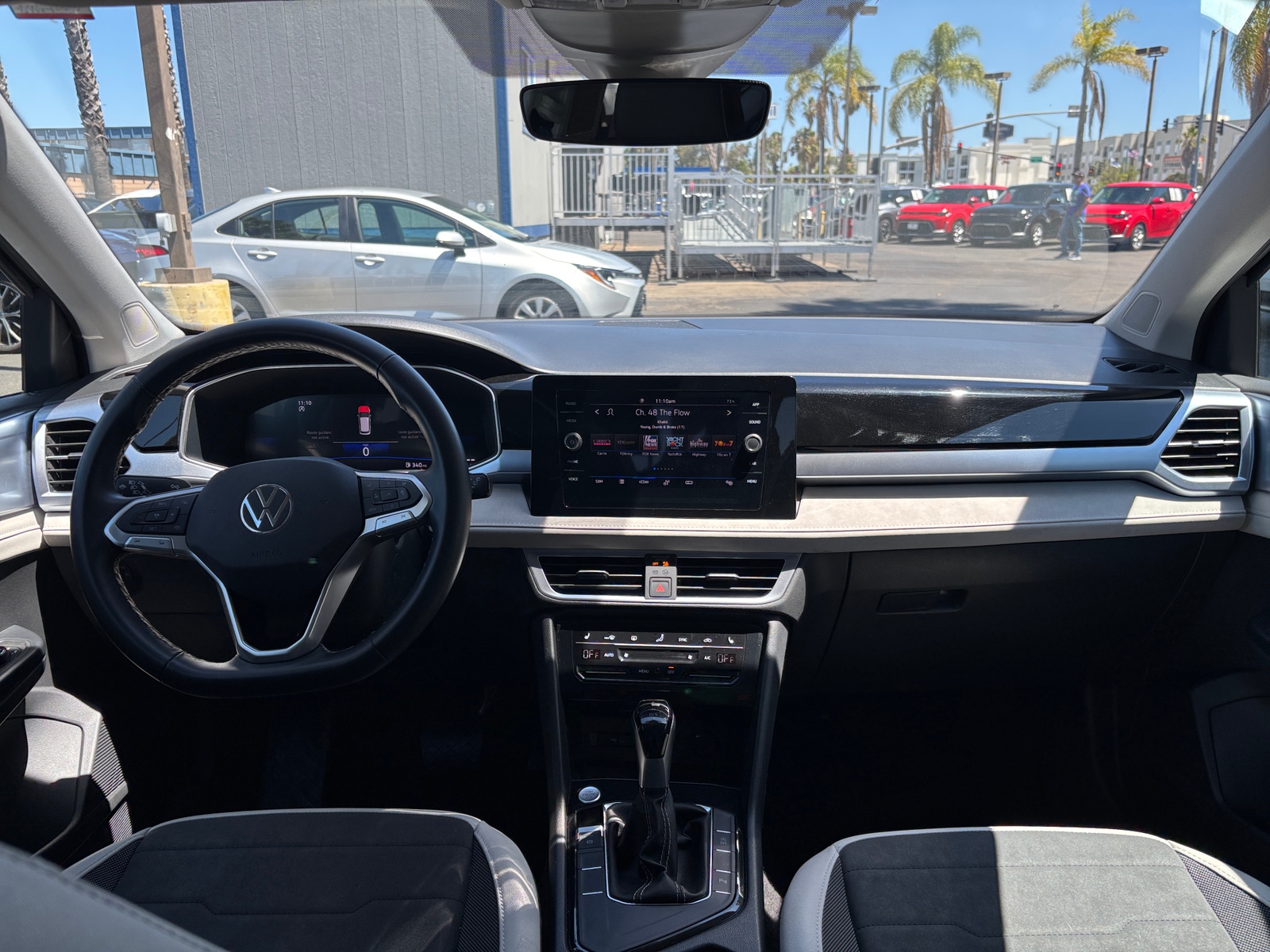 Thumbnail: 2025 Volkswagen Taos - 3