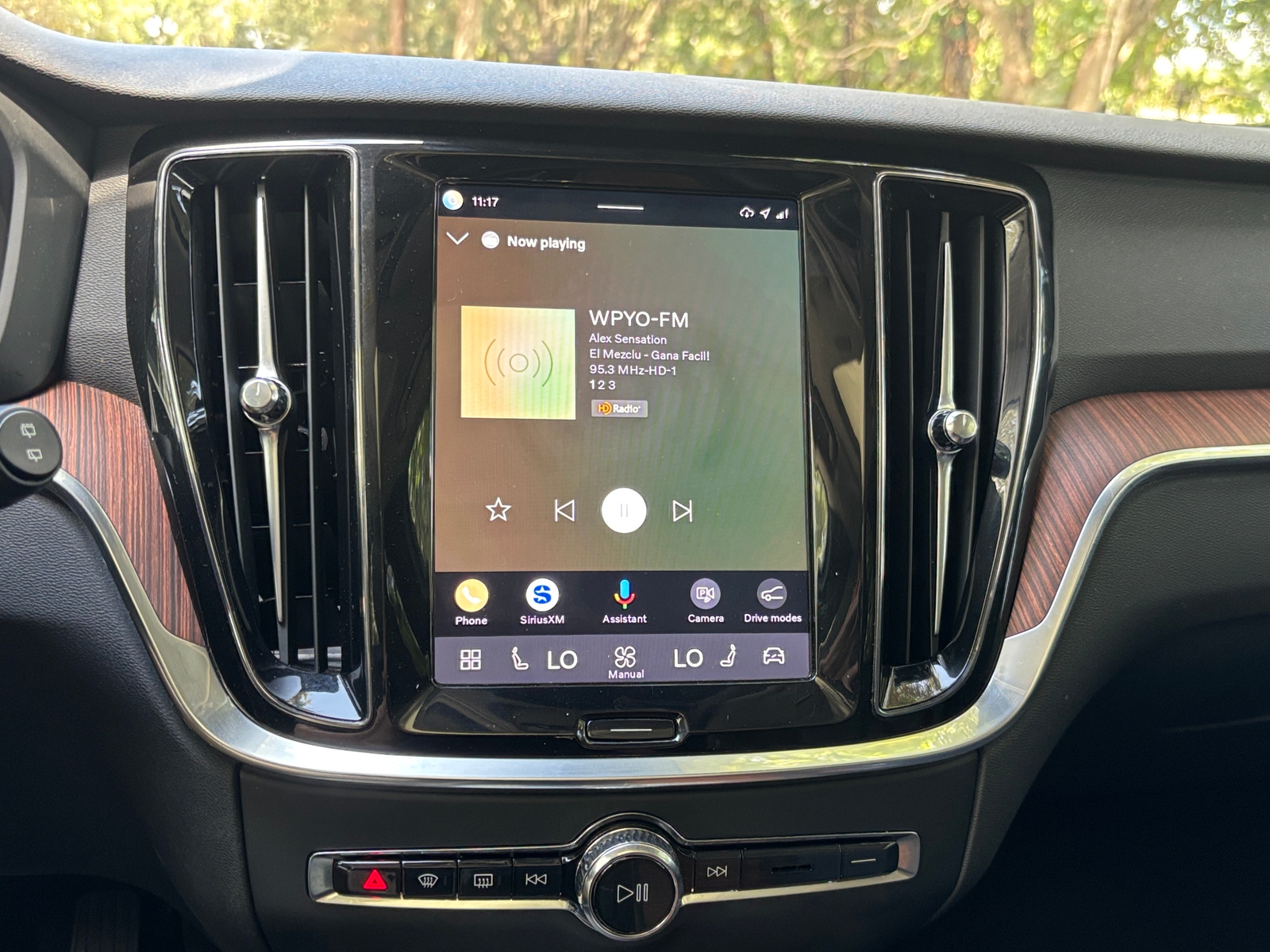 Thumbnail: 2025 Volvo V60 - 3