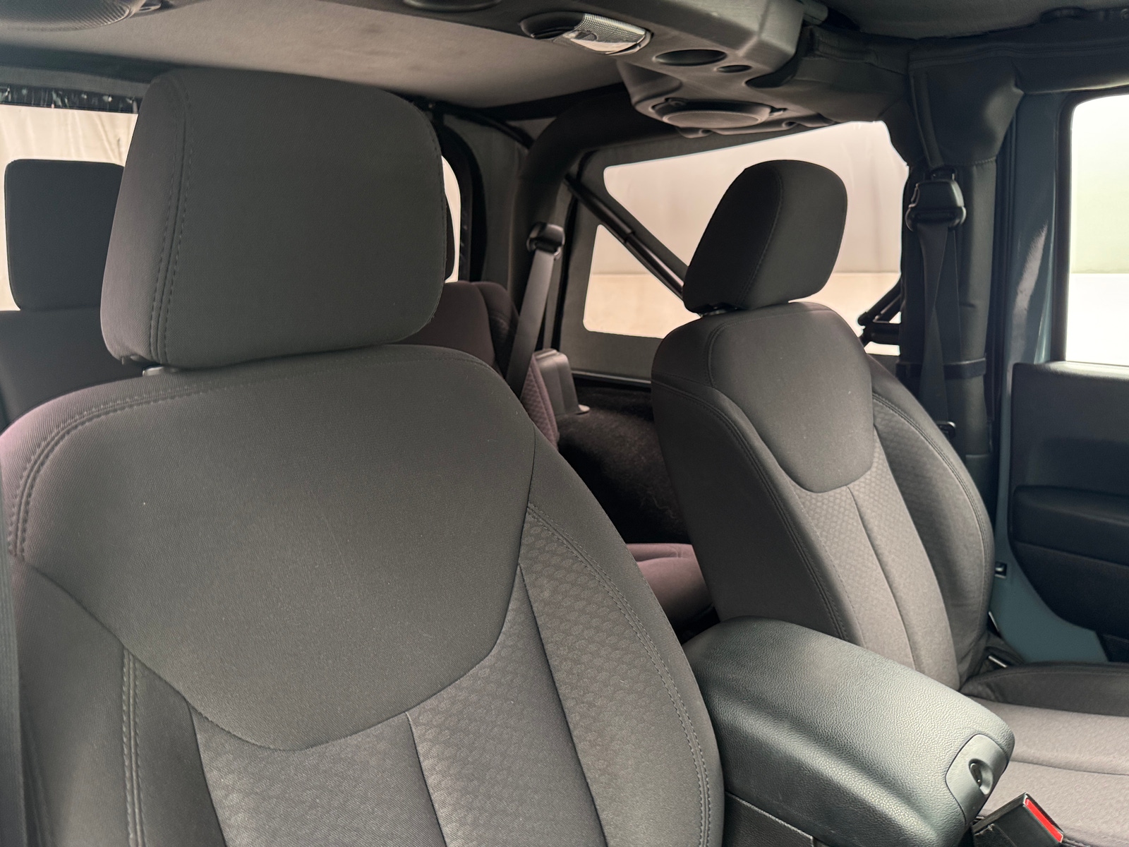 Thumbnail: 2014 Jeep Wrangler - 2