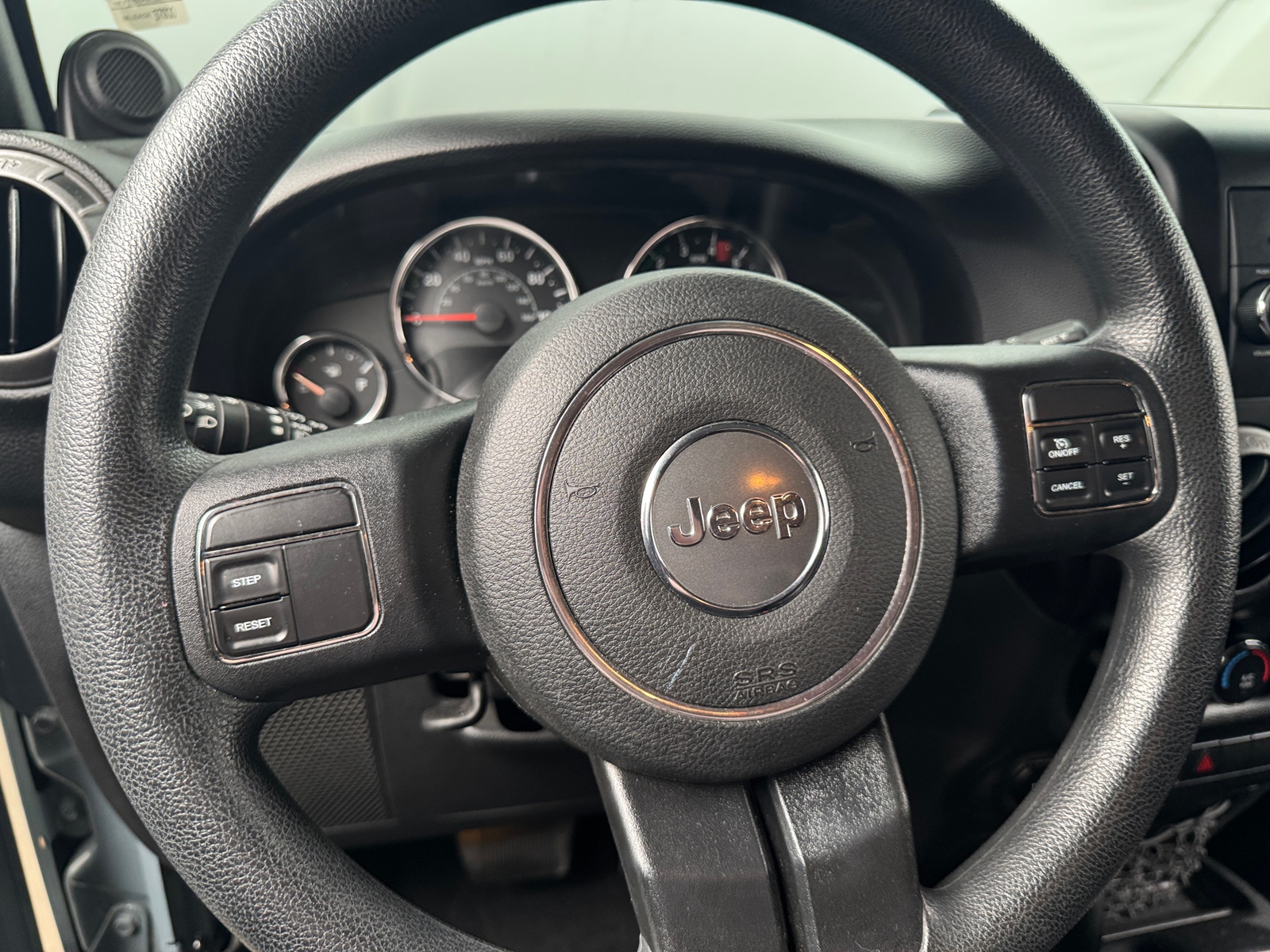 Thumbnail: 2014 Jeep Wrangler - 5