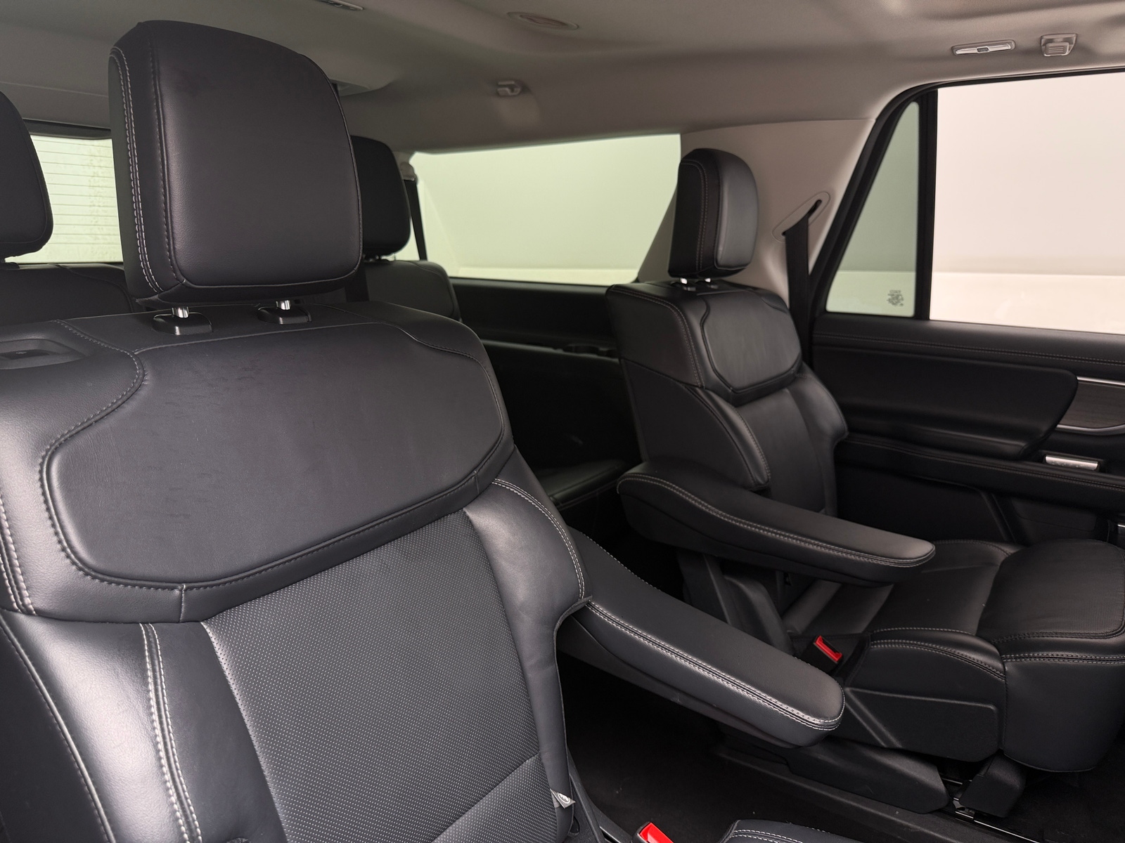 Thumbnail: 2025 Ford Expedition MAX - 5