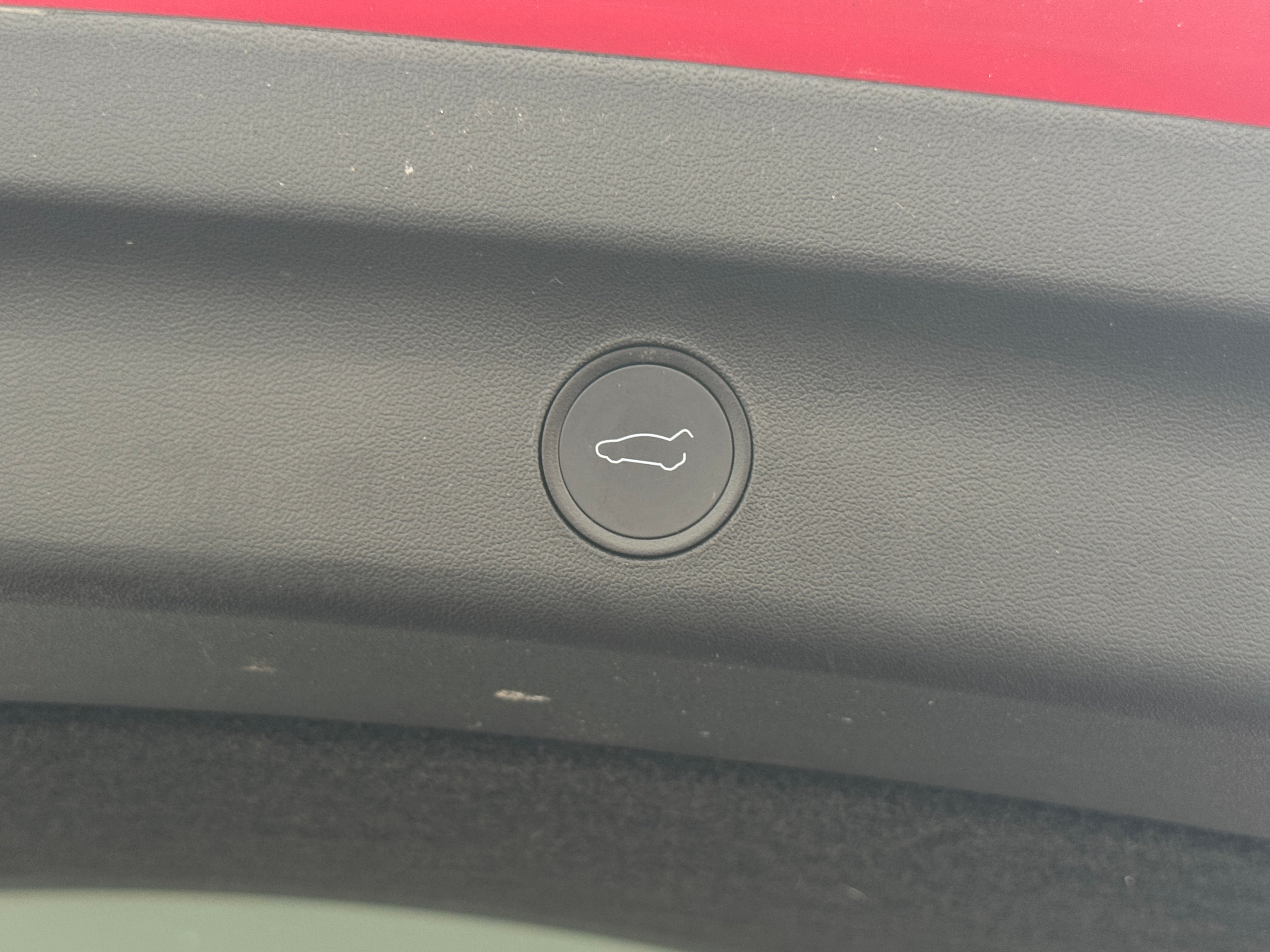 Used 2021 Tesla Model Y Long Range with VIN 5YJYGAEE7MF200664 for sale in Oak Creek, WI