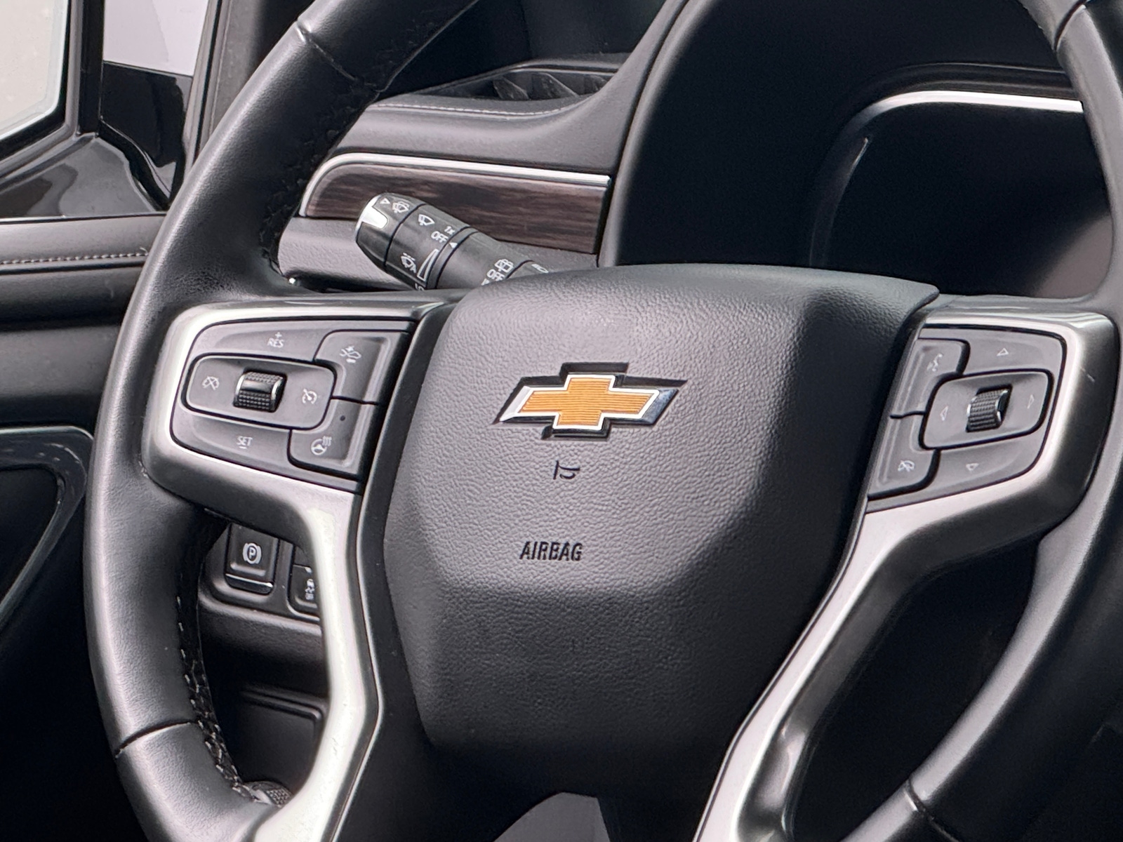 Thumbnail: 2023 Chevrolet Tahoe - 4
