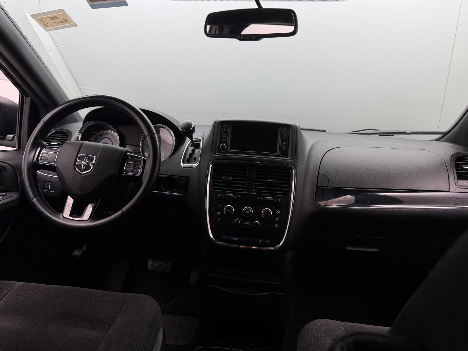 Thumbnail: 2018 Dodge Grand Caravan - 3