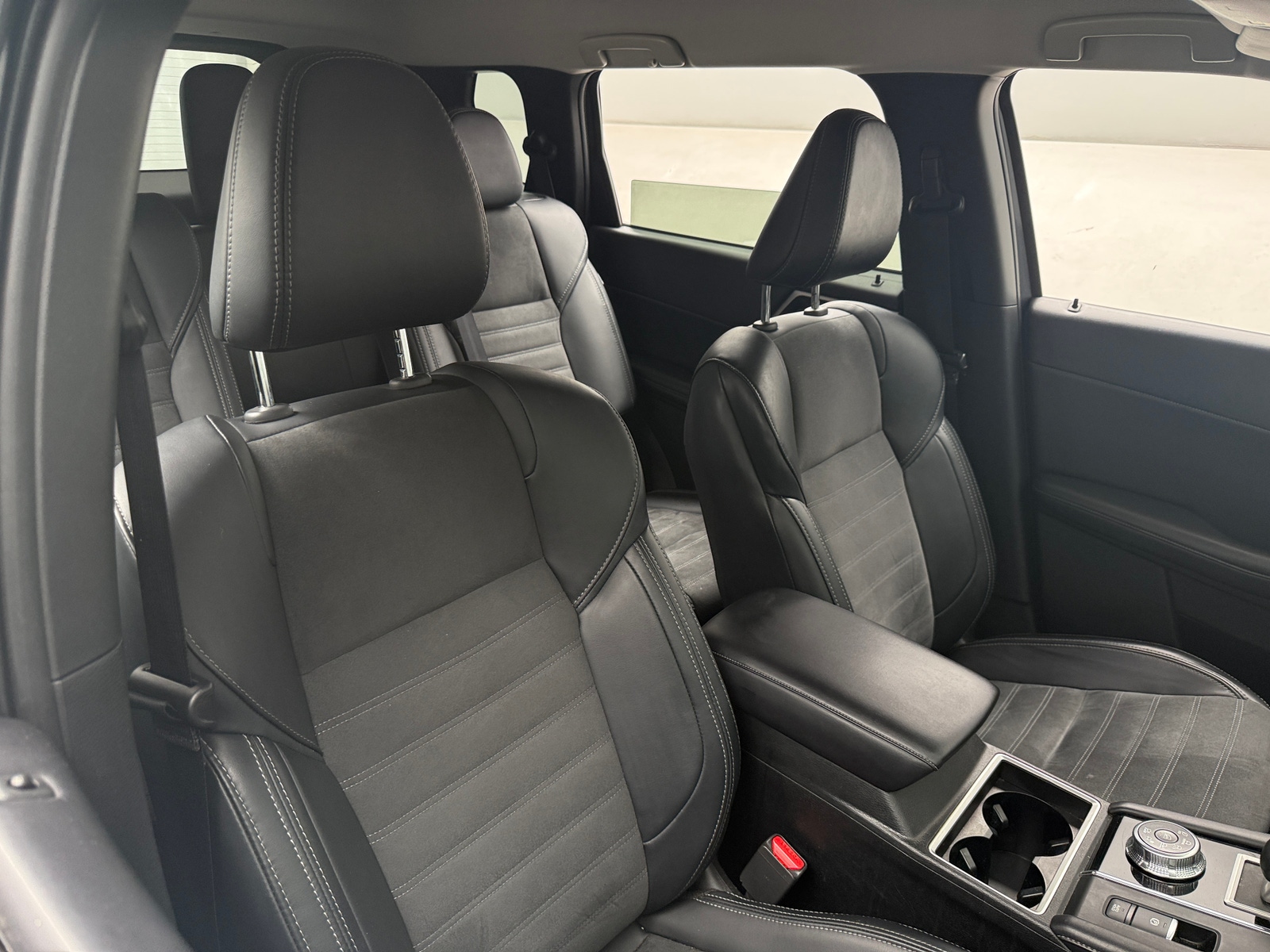 Thumbnail: 2024 Mitsubishi Outlander - 2