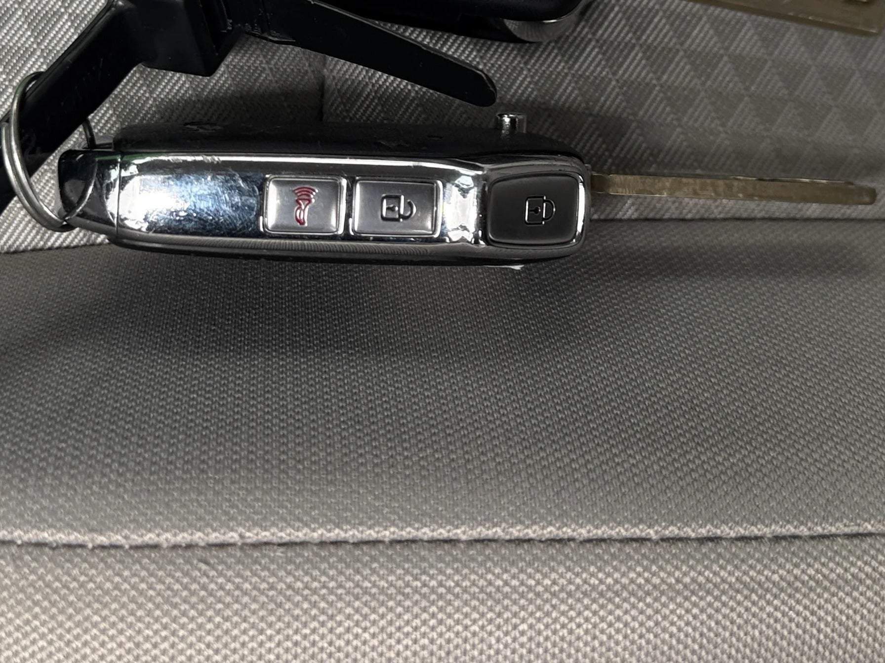 2025 Kia Soul LX - Photo 3