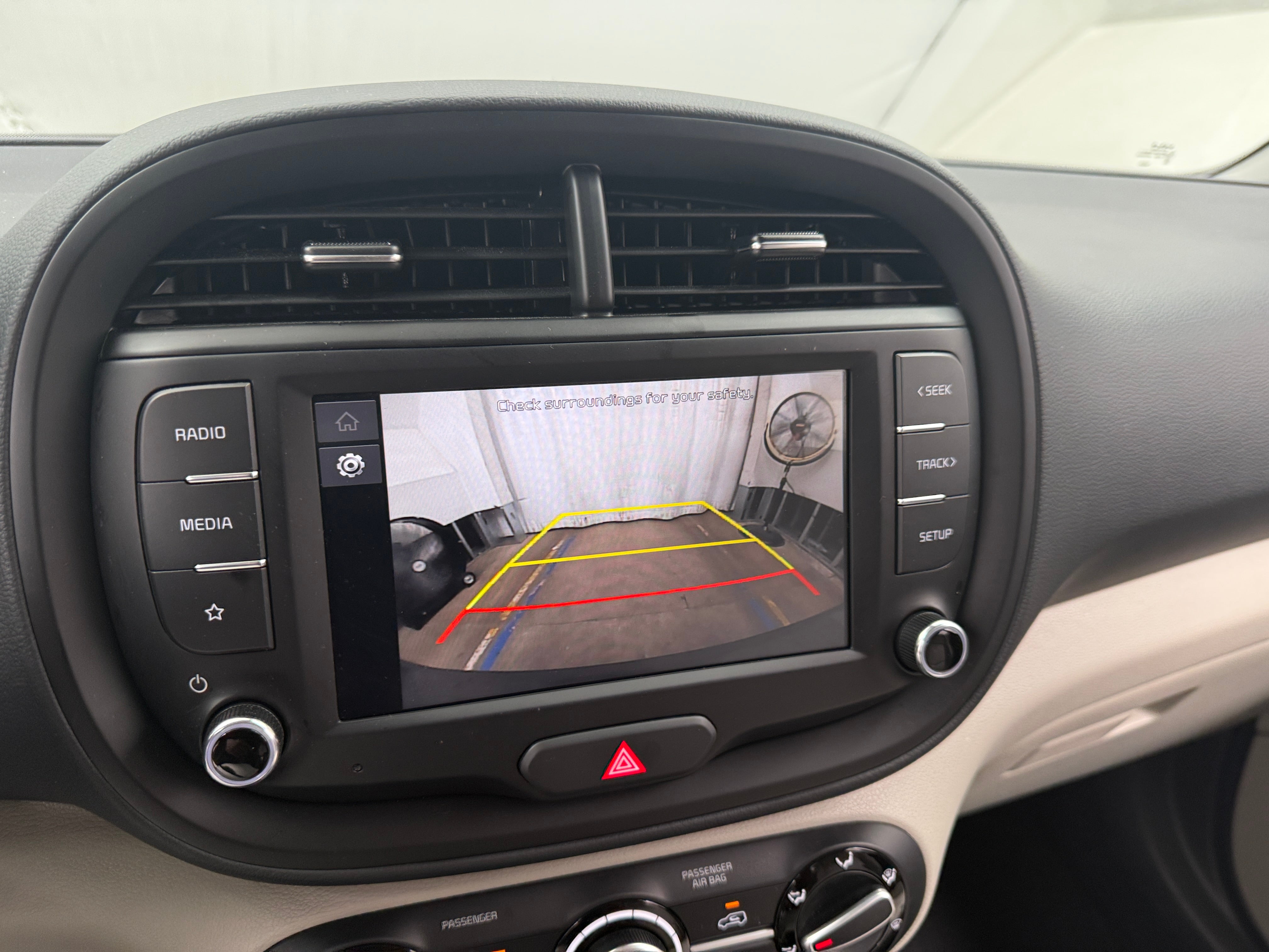2025 Kia Soul LX - Photo 11