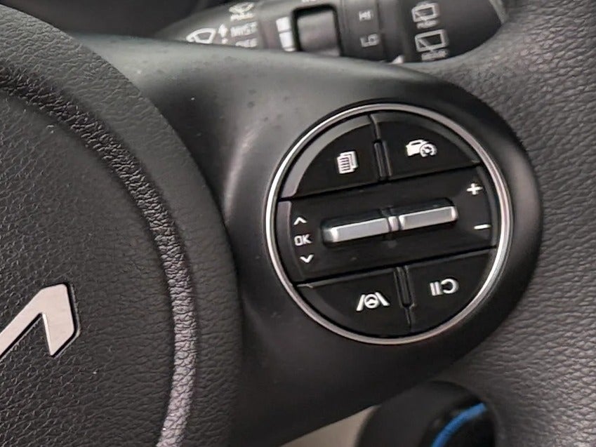 2025 Kia Soul LX - Photo 14