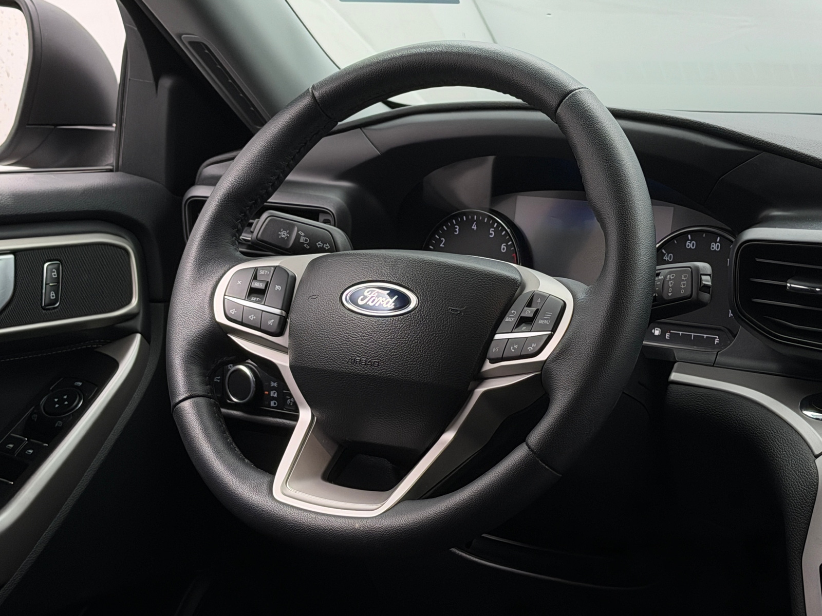 Thumbnail: 2023 Ford Explorer - 5